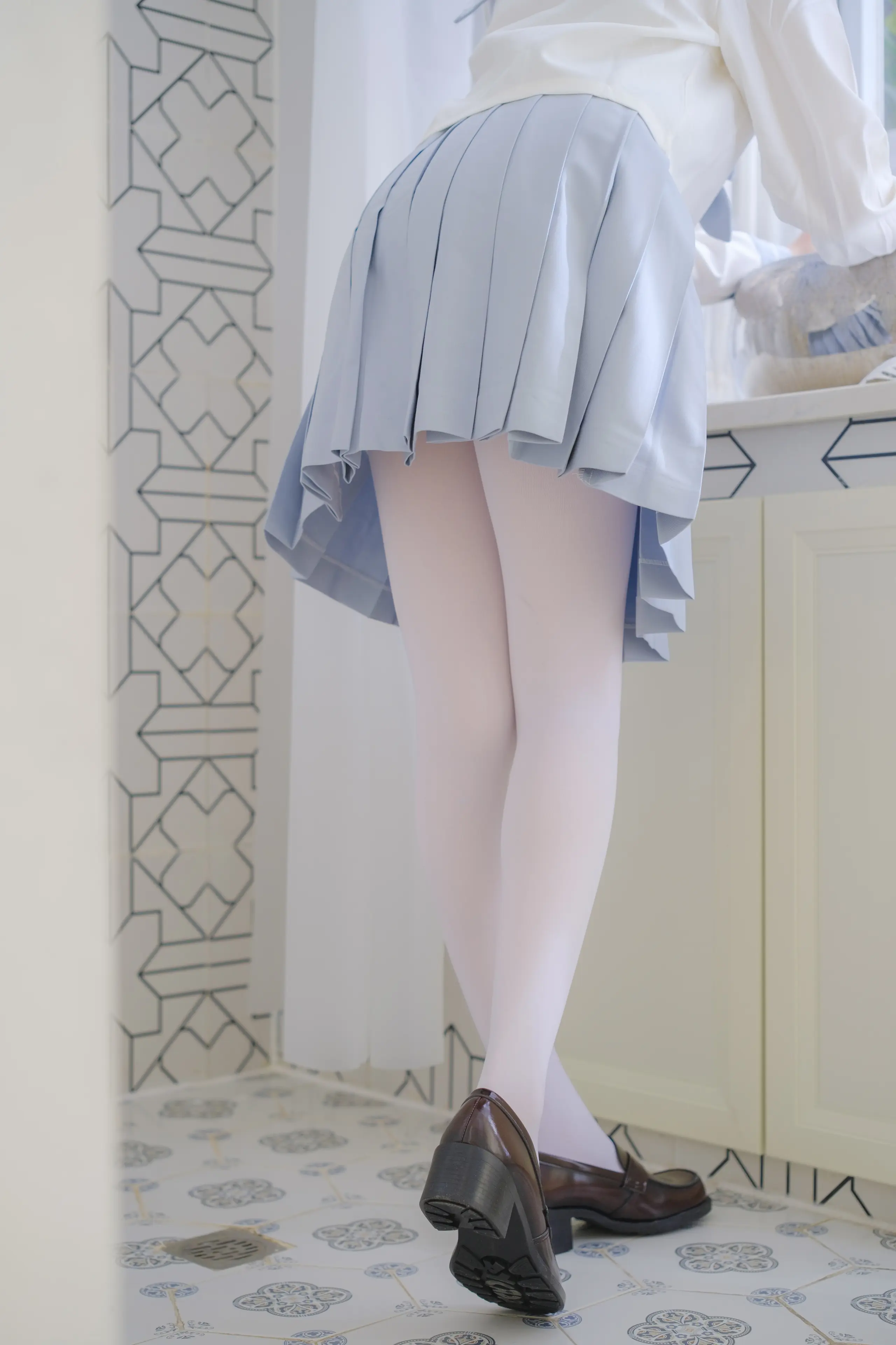 森萝财团 内部VIP系列 微风-04 [102P]