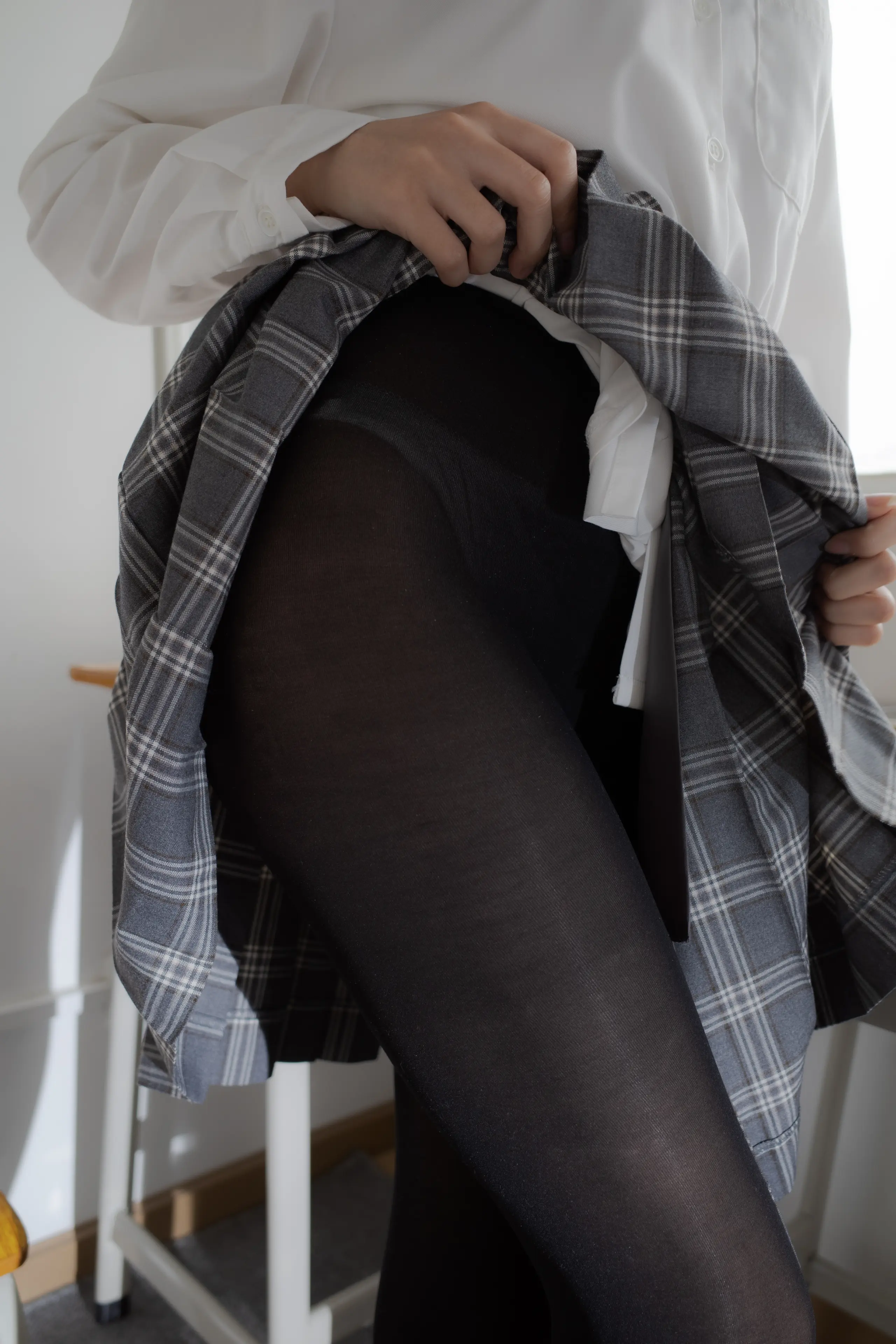 森萝财团 内部VIP系列 教室里诱人的黑丝学妹 [129P]