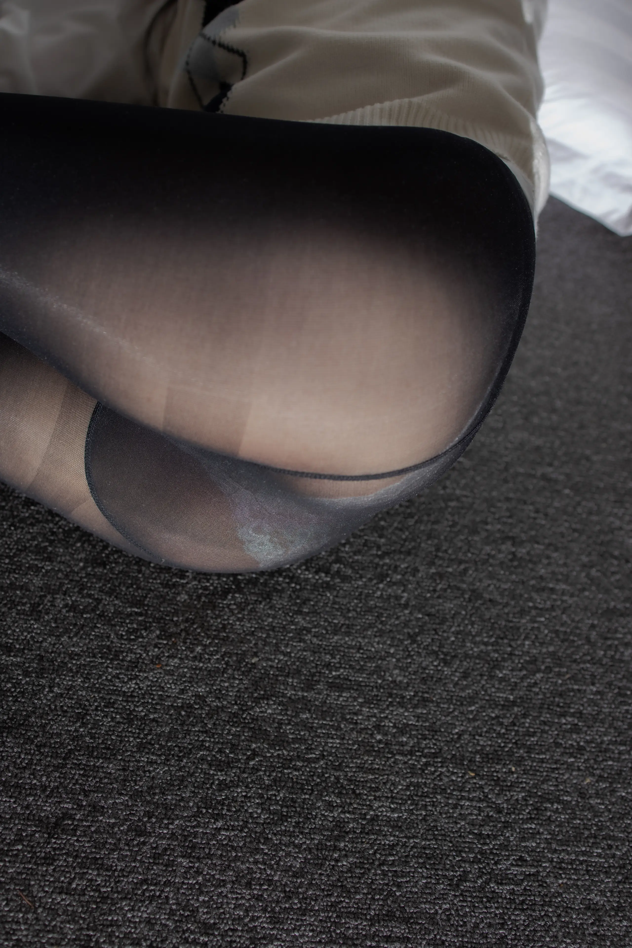 森萝财团 内部VIP系列 教室里诱人的黑丝学妹 [129P]