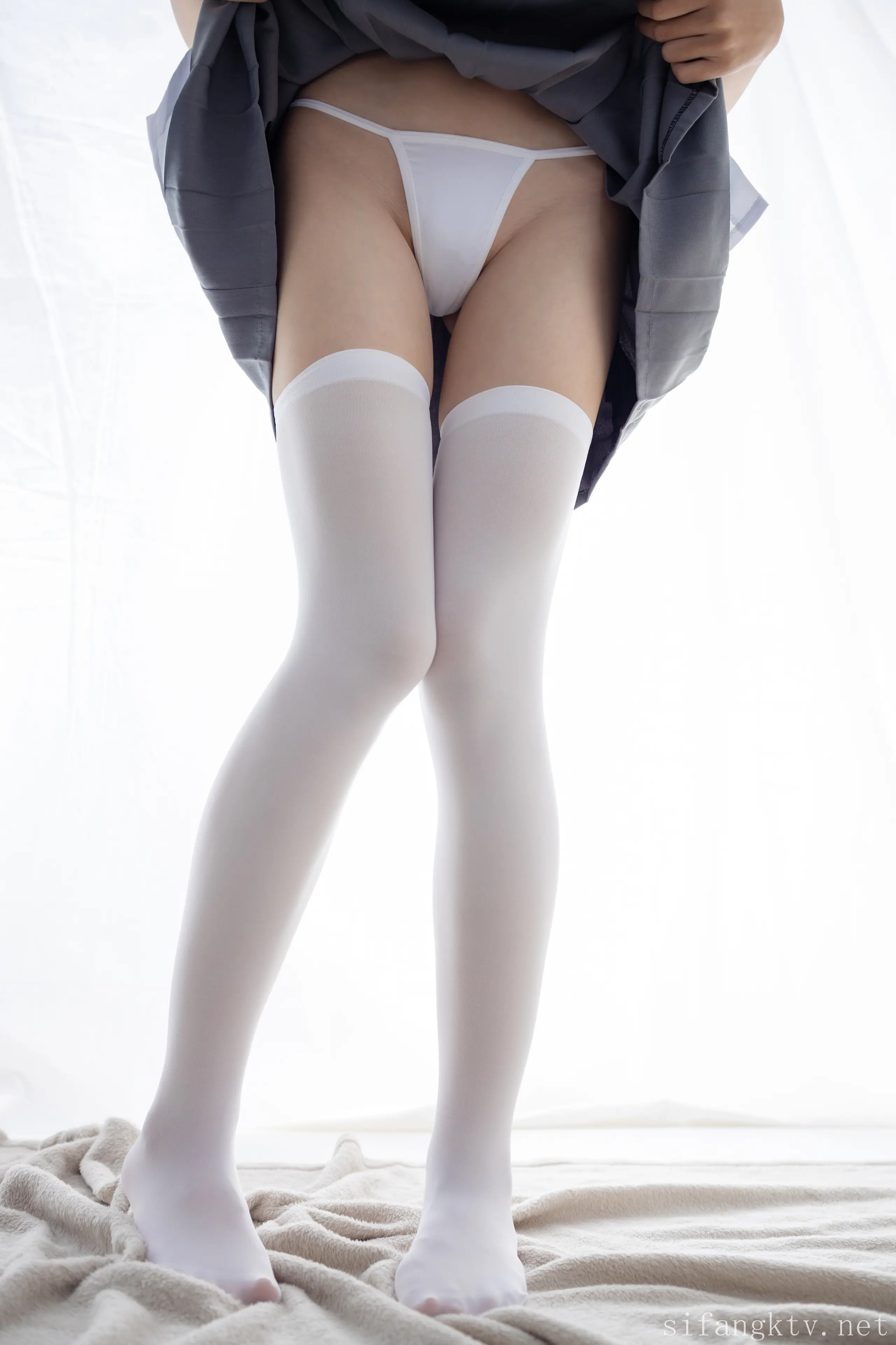 森萝财团 小满 JK制服 [40P]