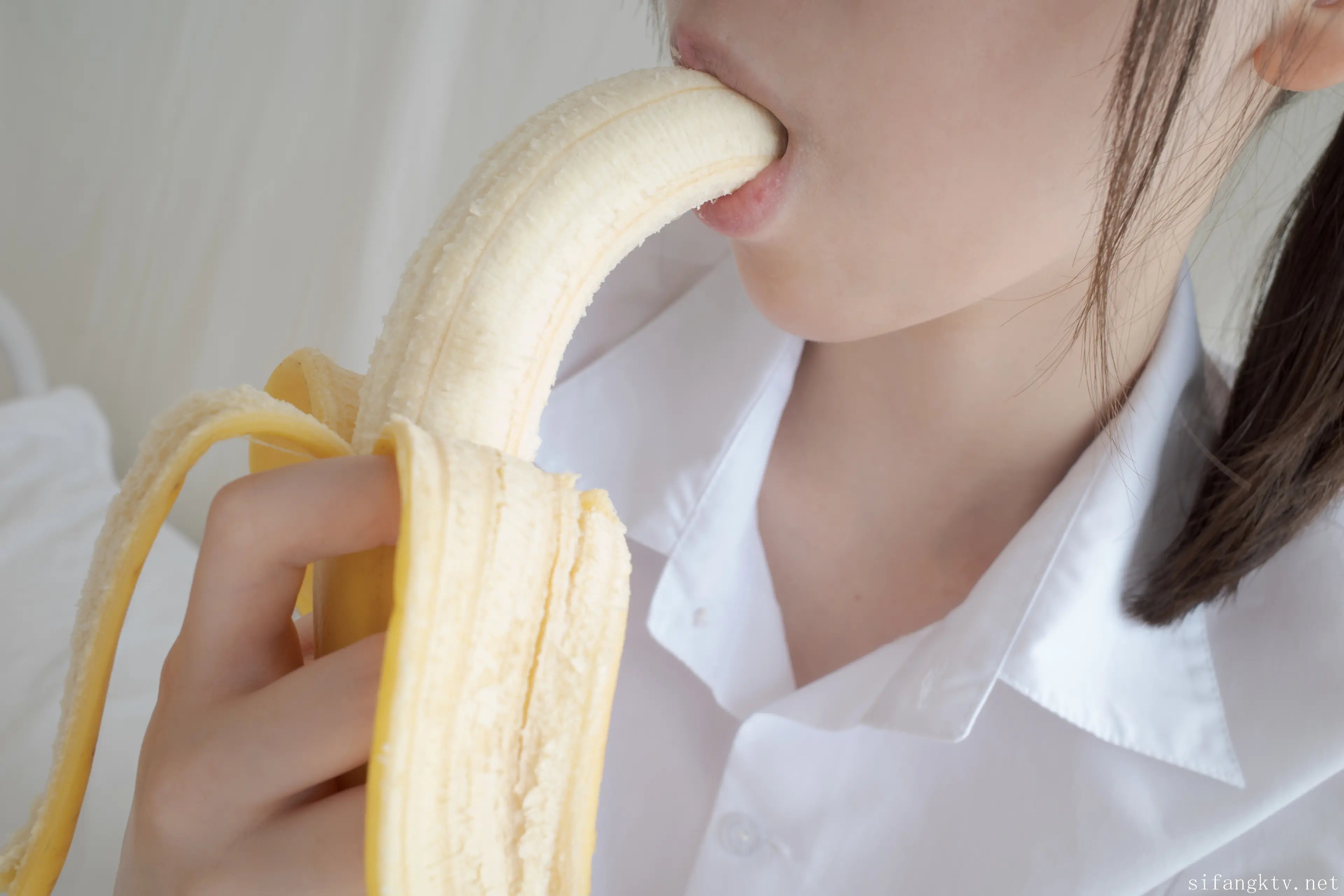 森萝财团 小糕 JK制服香蕉 [99P]