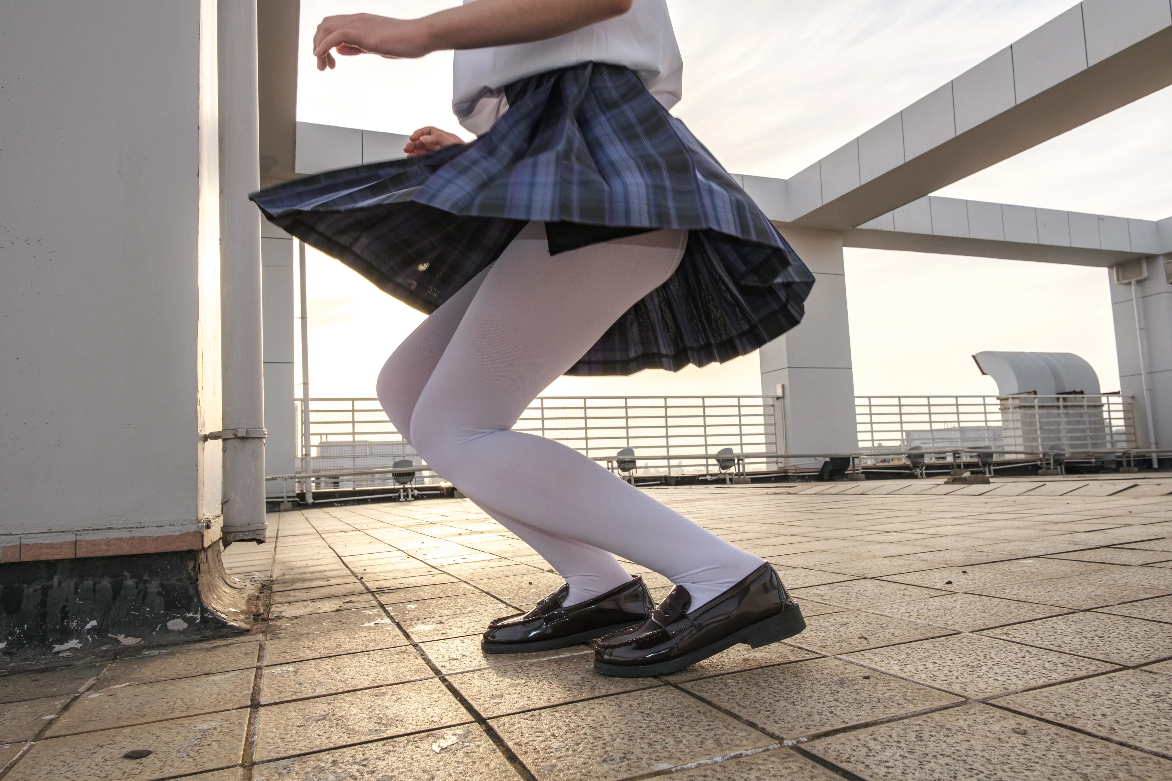 森萝财团 月下 02 [102P]