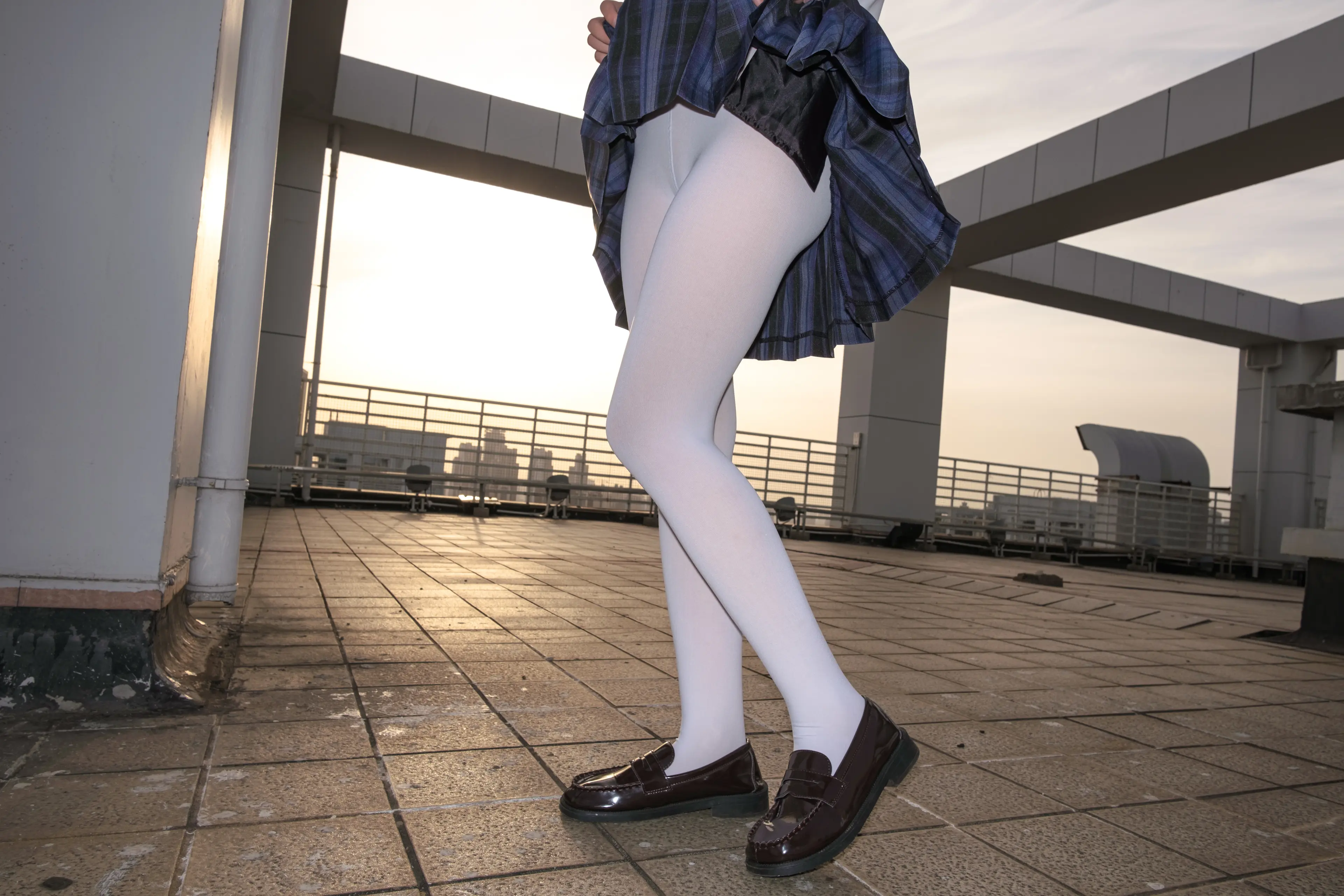 森萝财团 月下 02 [102P]