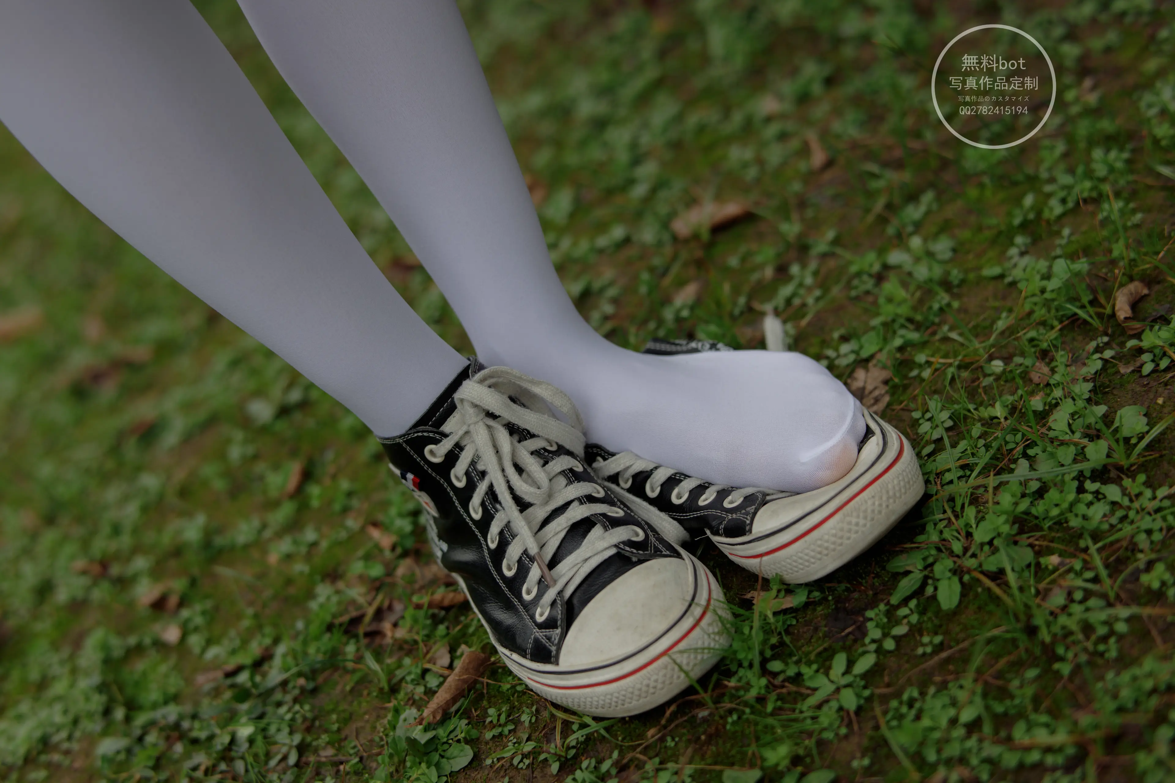 森萝财团 有料 依依 户外白丝JK制服 [90P]