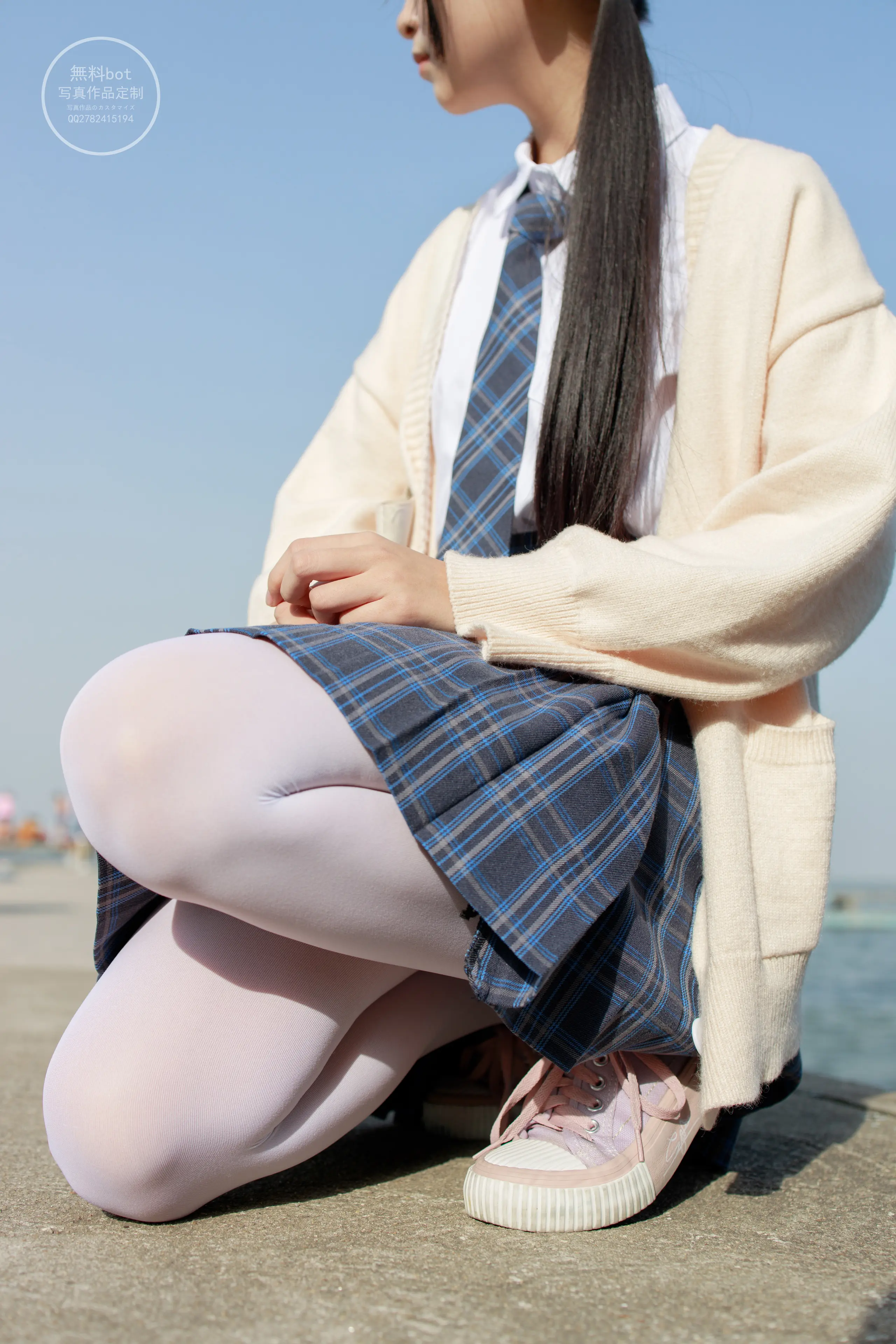 森萝财团 有料 依依 湖边JK白丝 [77P]