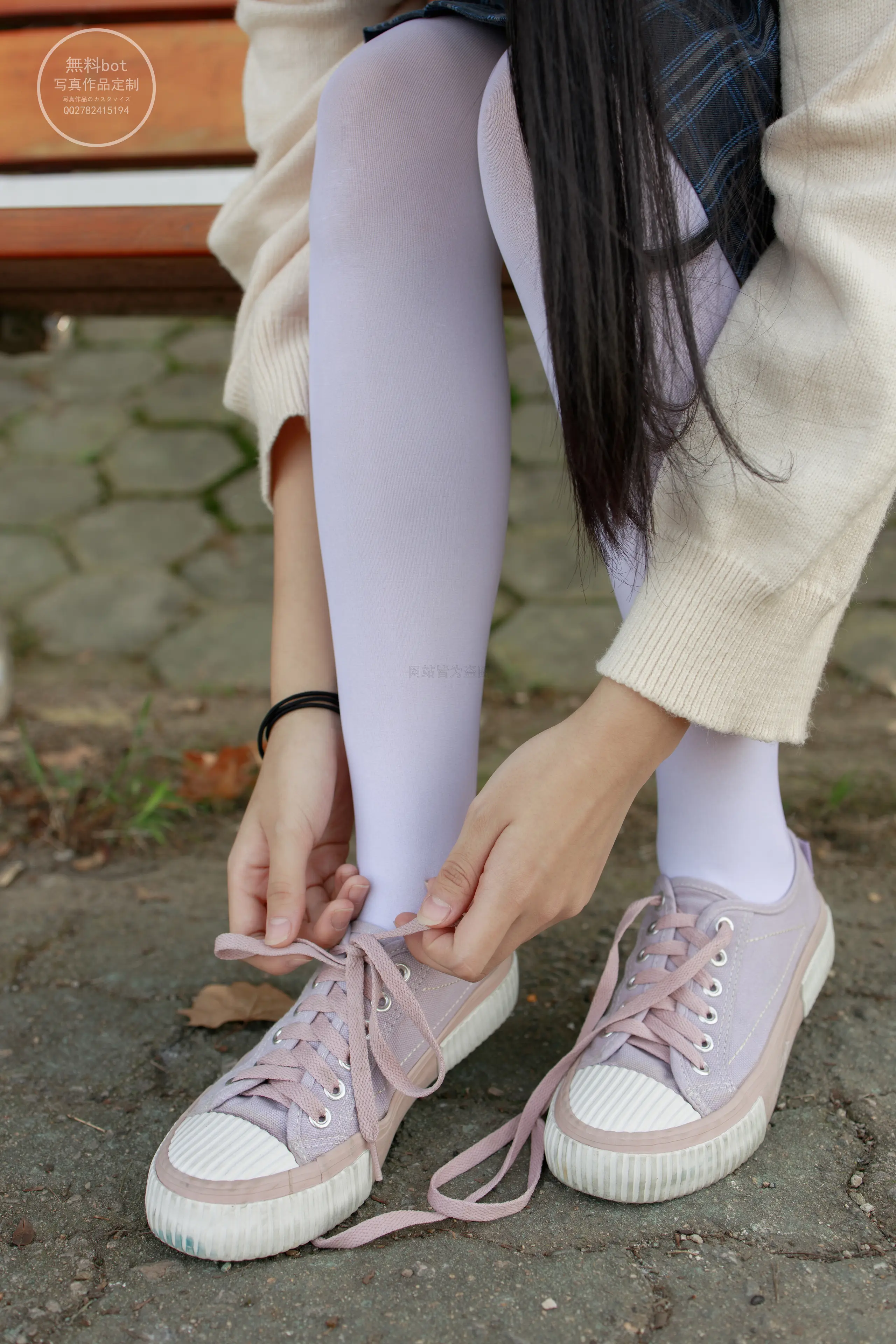 森萝财团 有料 依依 湖边JK白丝 [77P]