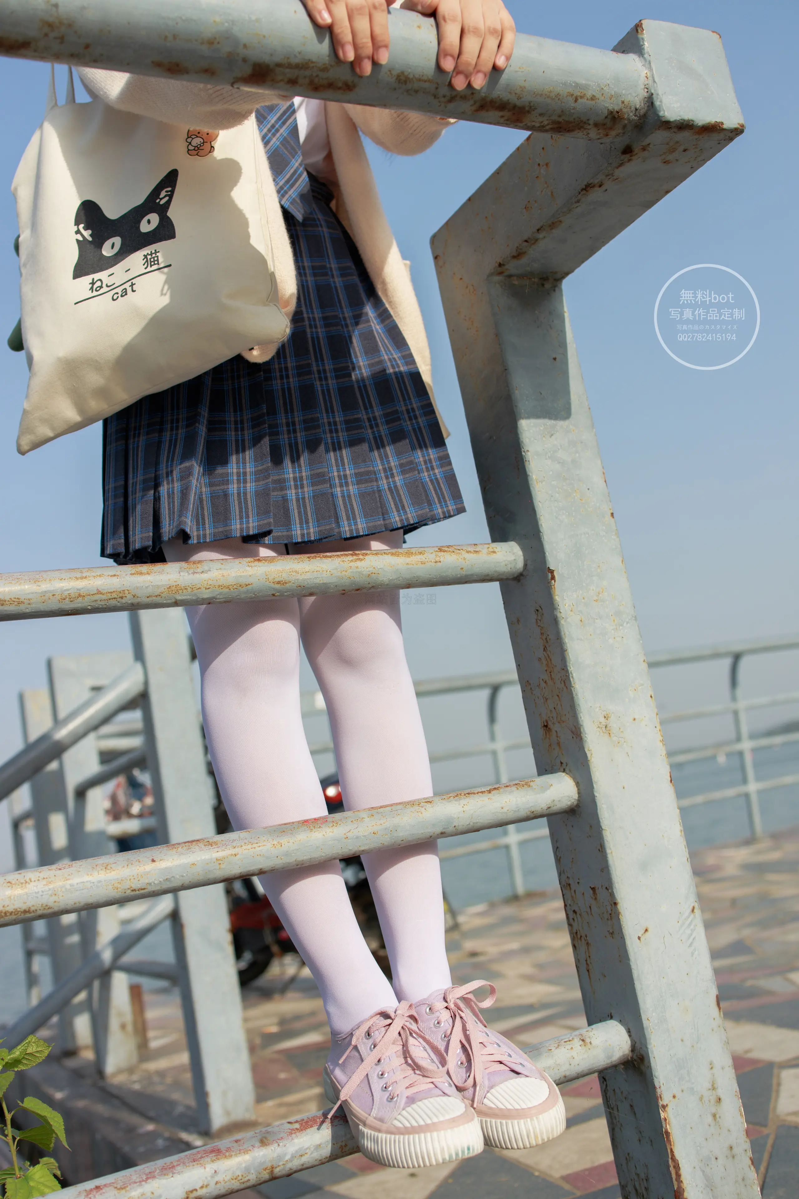 森萝财团 有料 依依 湖边JK白丝 [77P]