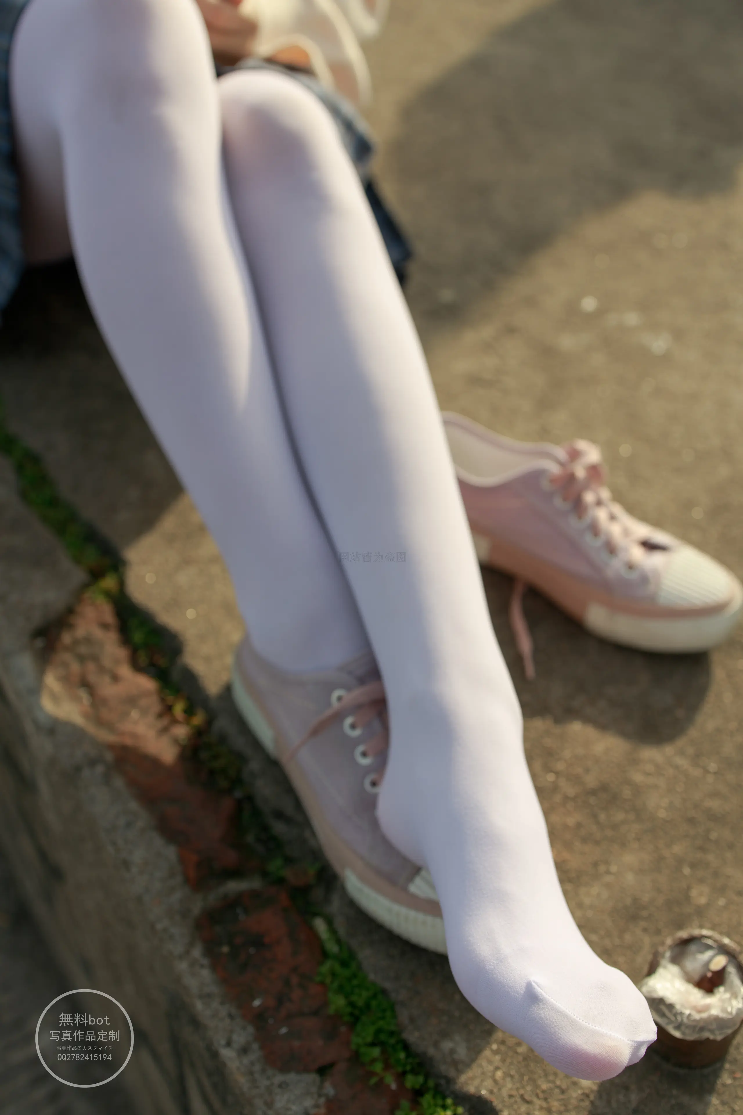 森萝财团 有料 依依 湖边JK白丝 [77P]