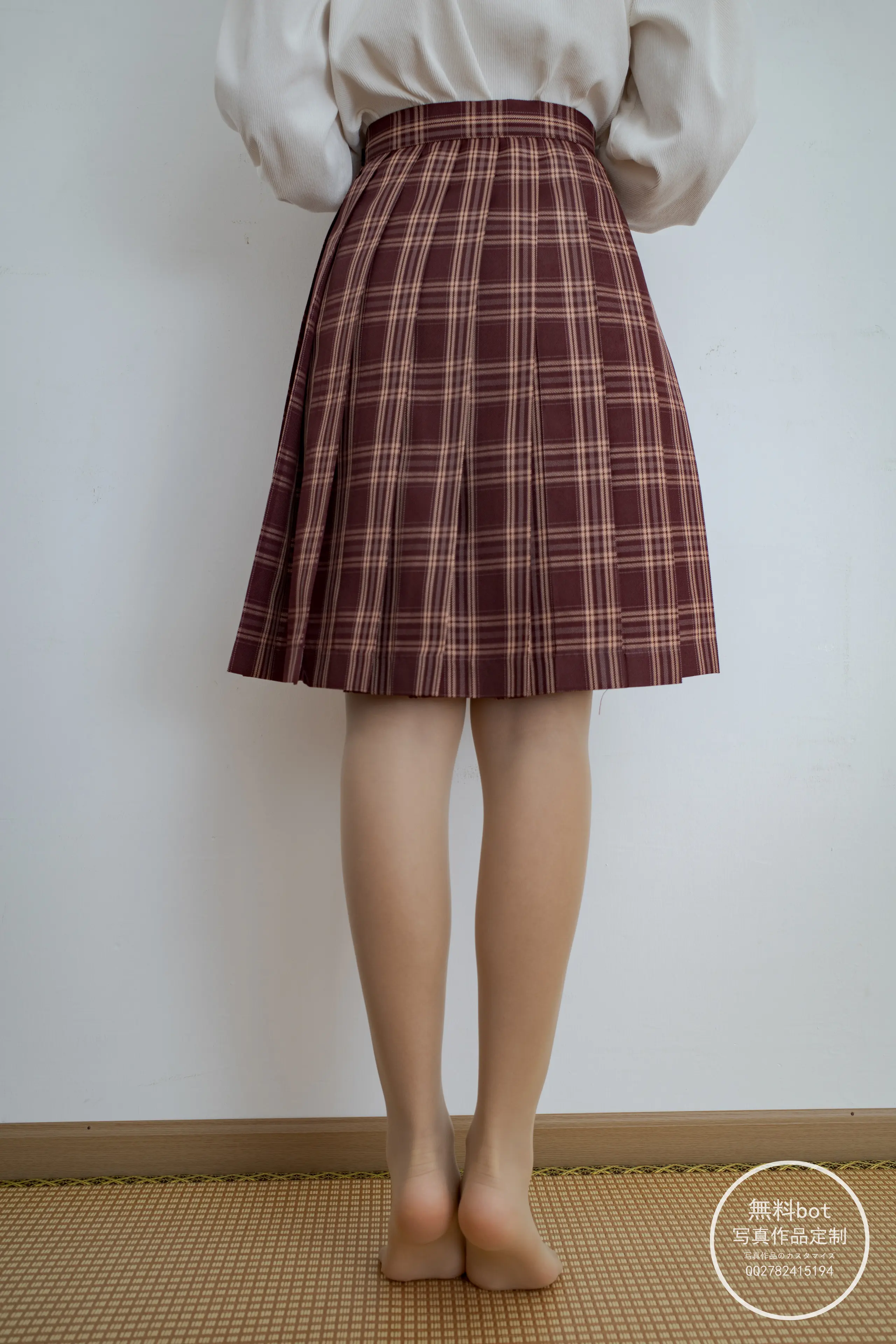 森萝财团 有料 依依 肉丝百褶小红裙 [95P]