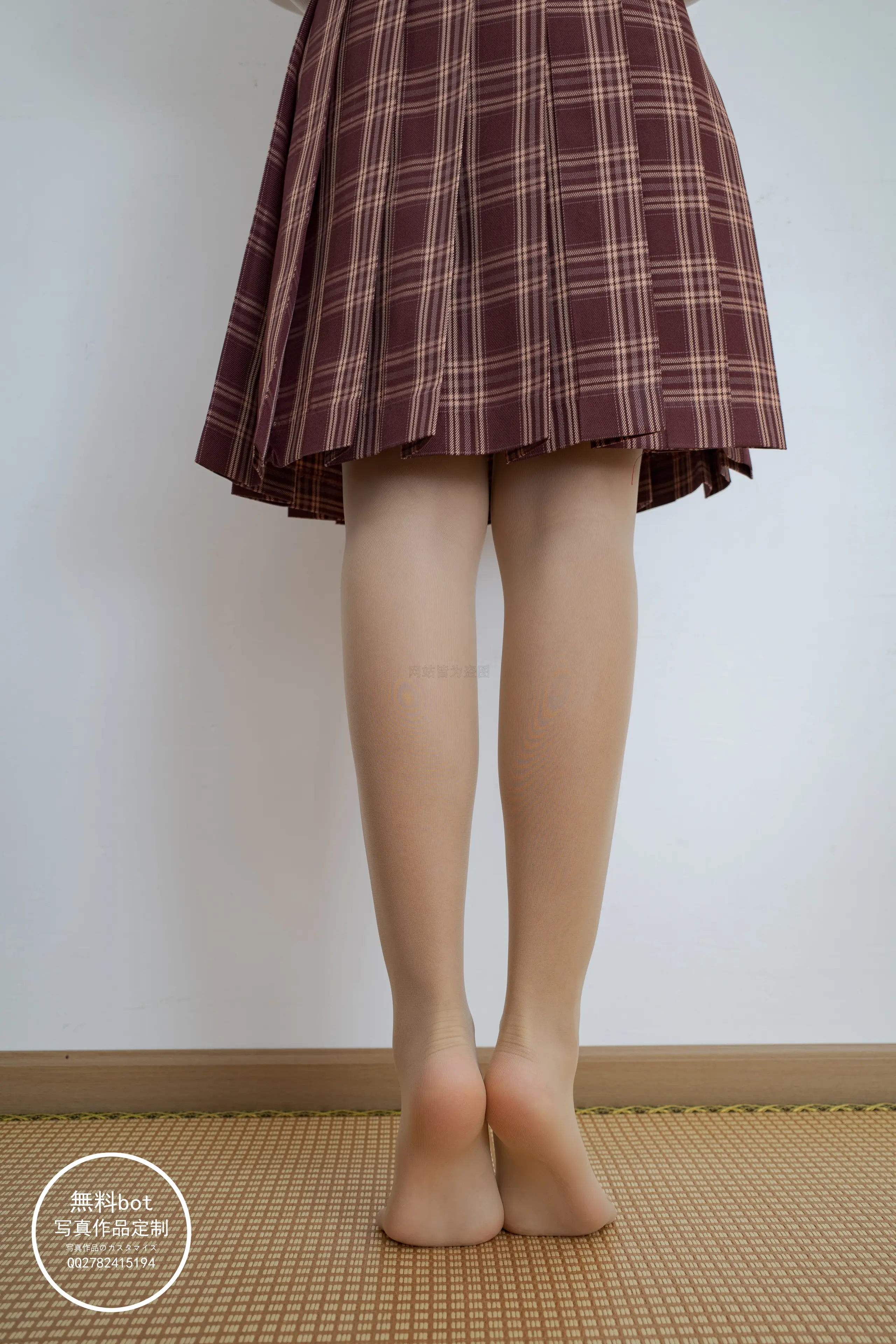 森萝财团 有料 依依 肉丝百褶小红裙 [95P]