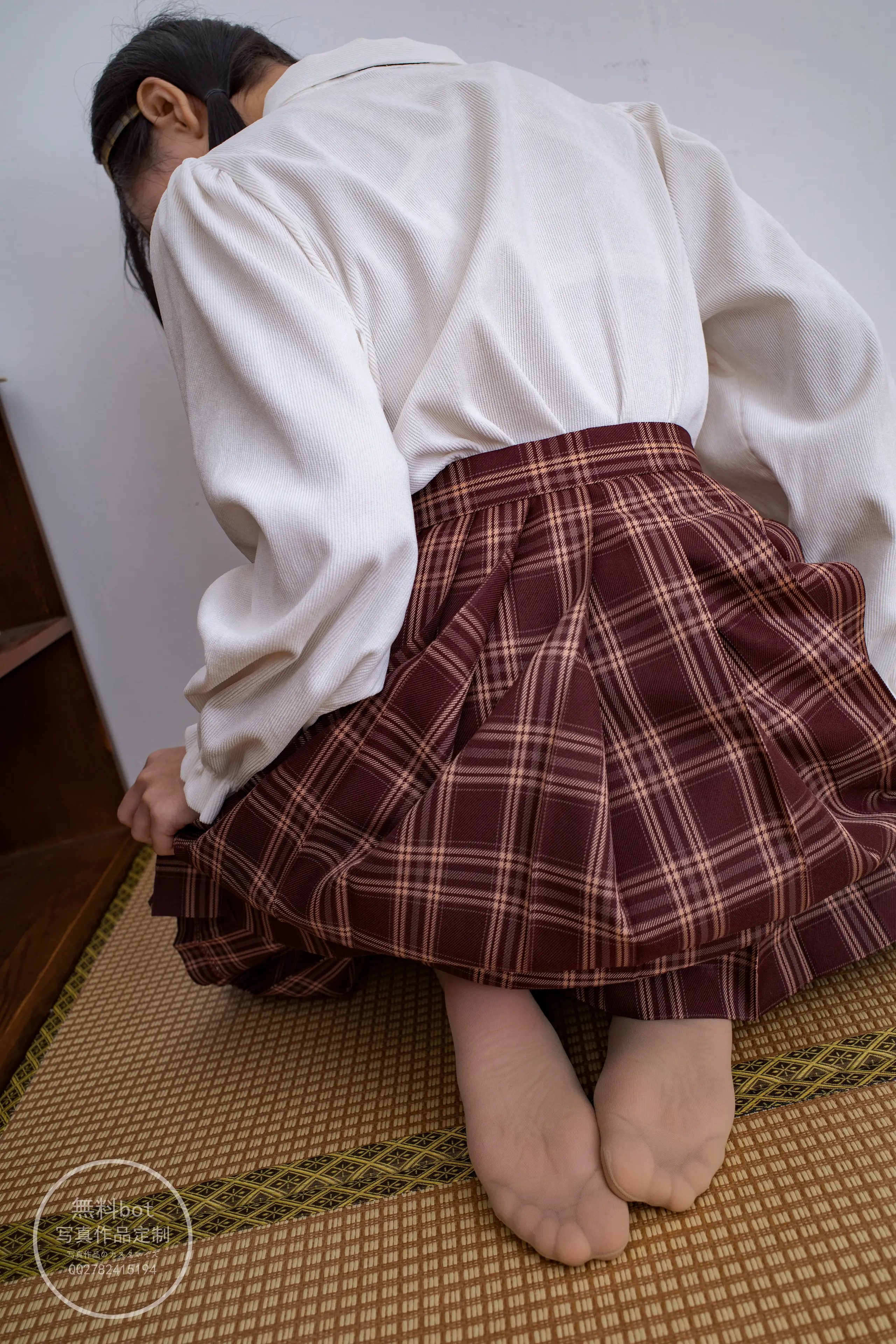 森萝财团 有料 依依 肉丝百褶小红裙 [95P]