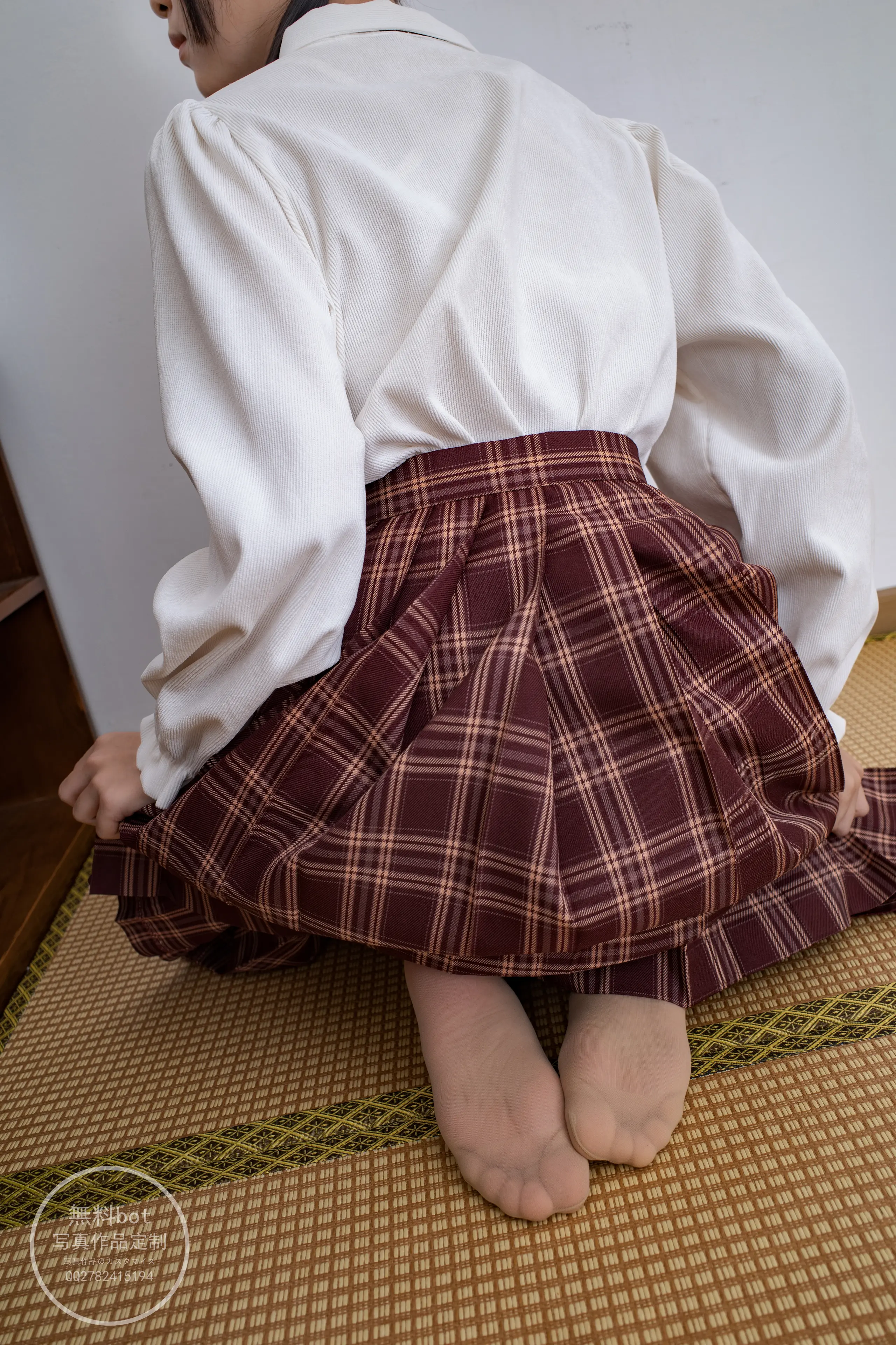 森萝财团 有料 依依 肉丝百褶小红裙 [95P]