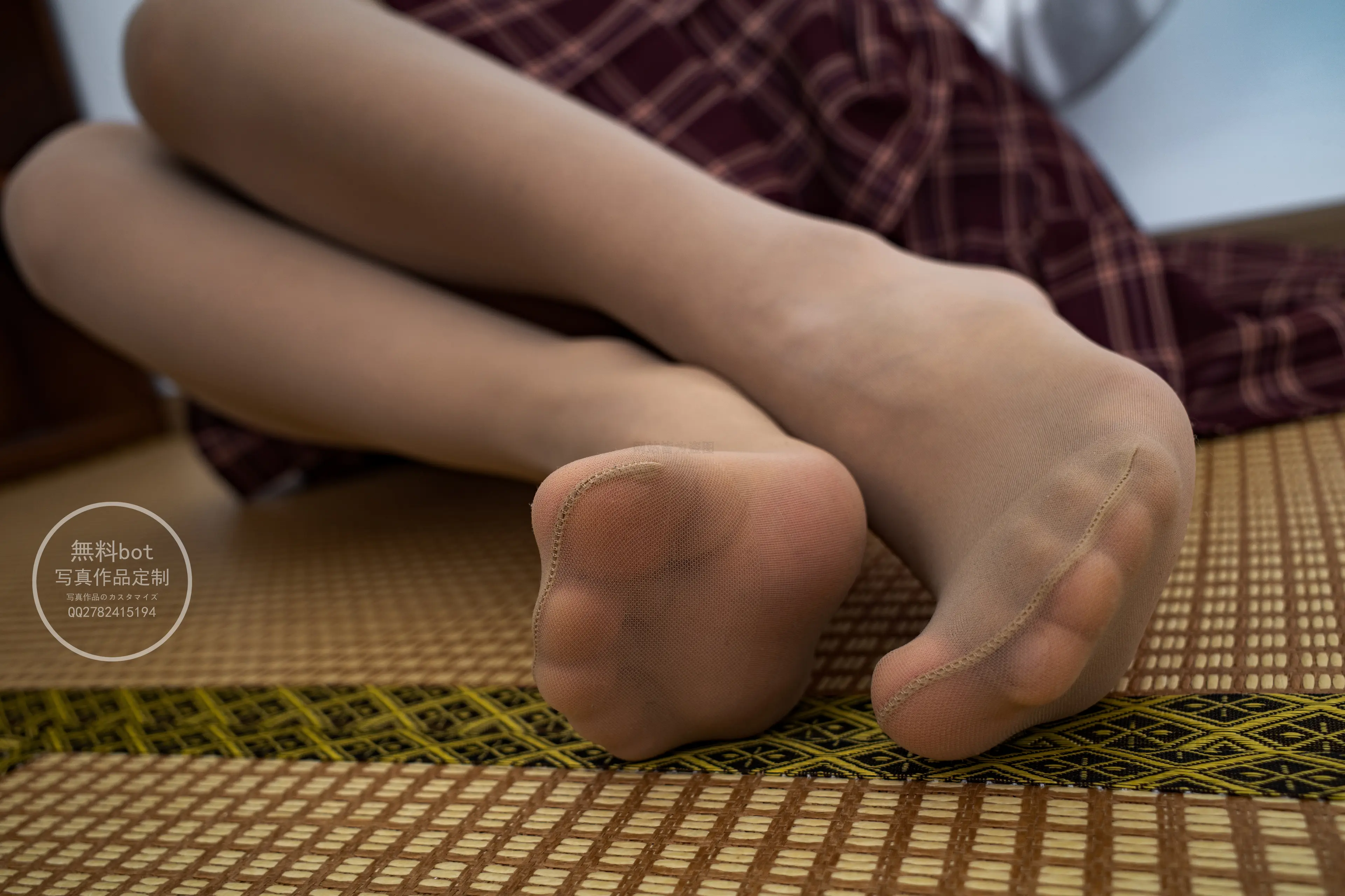 森萝财团 有料 依依 肉丝百褶小红裙 [95P]