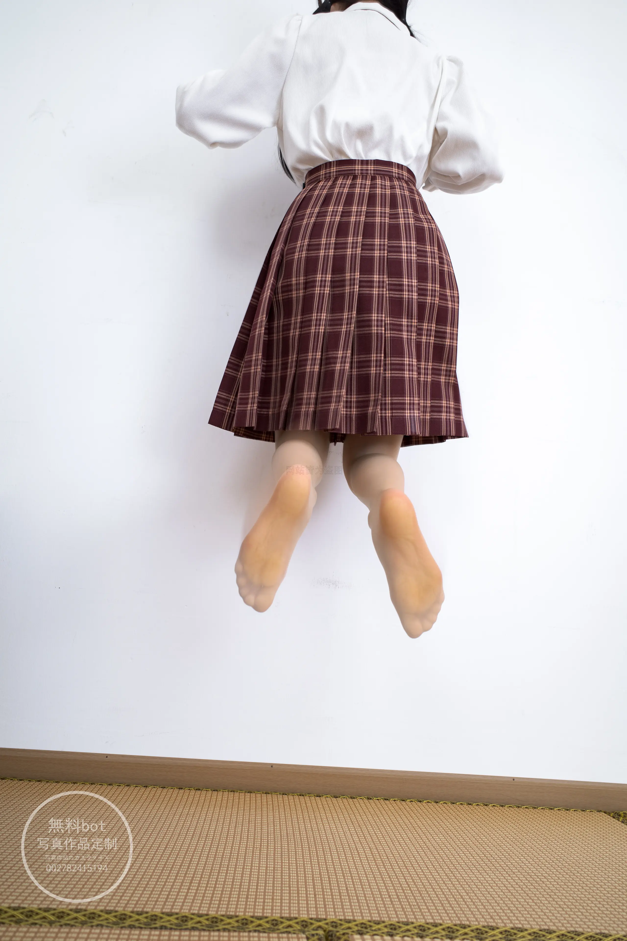 森萝财团 有料 依依 肉丝百褶小红裙 [95P]