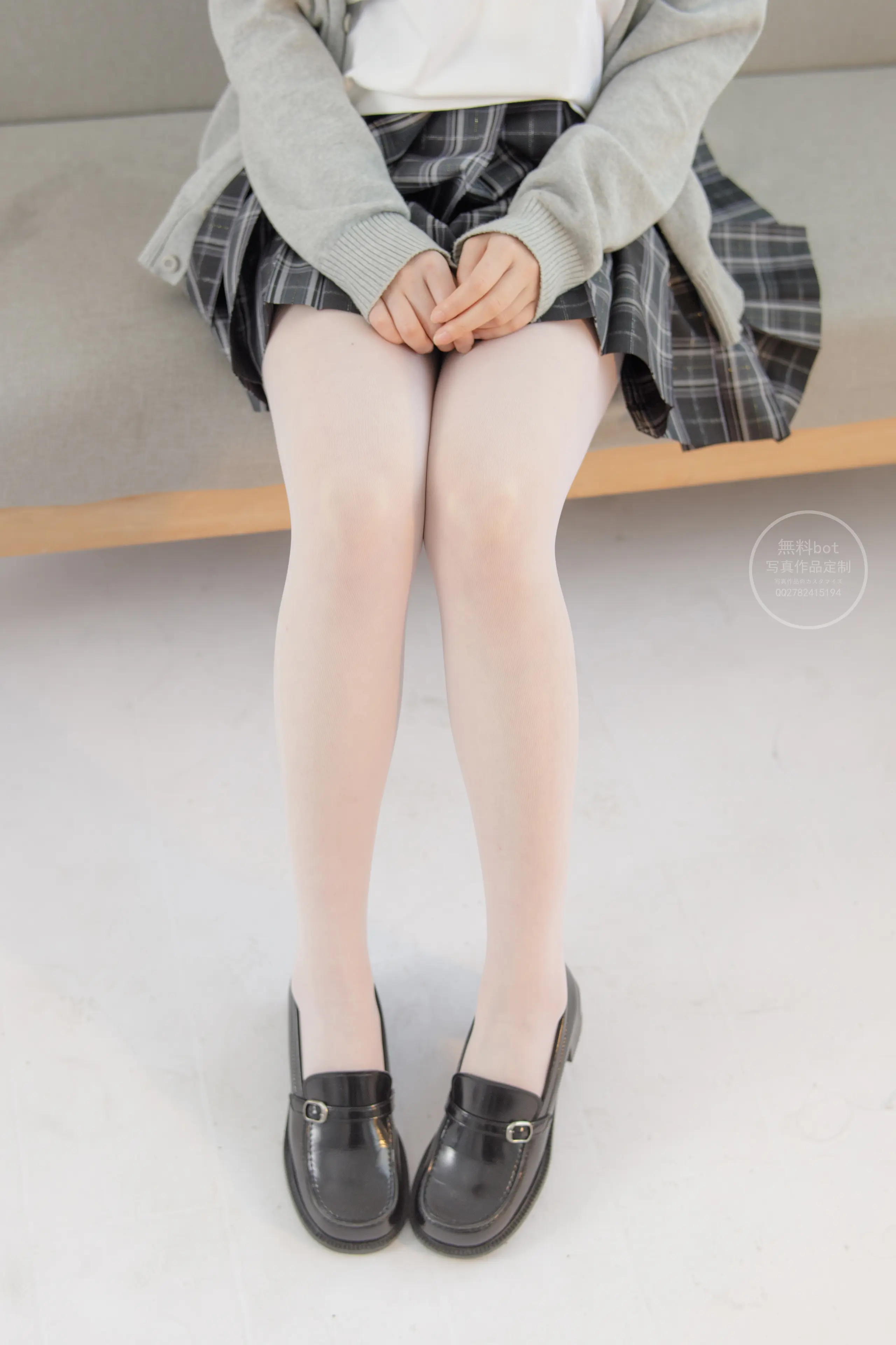 森萝财团 有料 匿名 美少女的白丝JK制服 [101P]