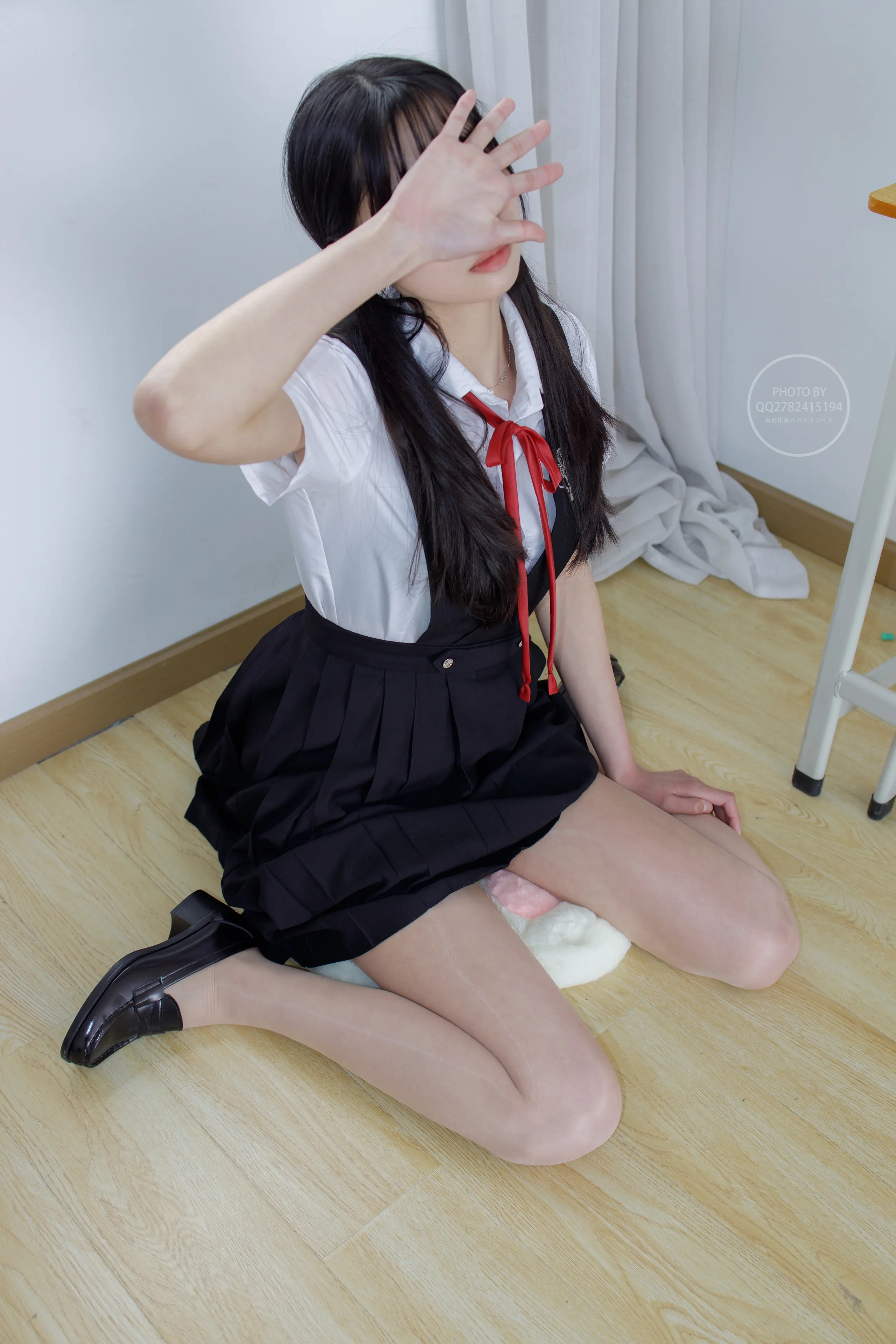 森萝财团 有料 吸吸 教室里的油亮肉丝“绫”JK制服 [101P]