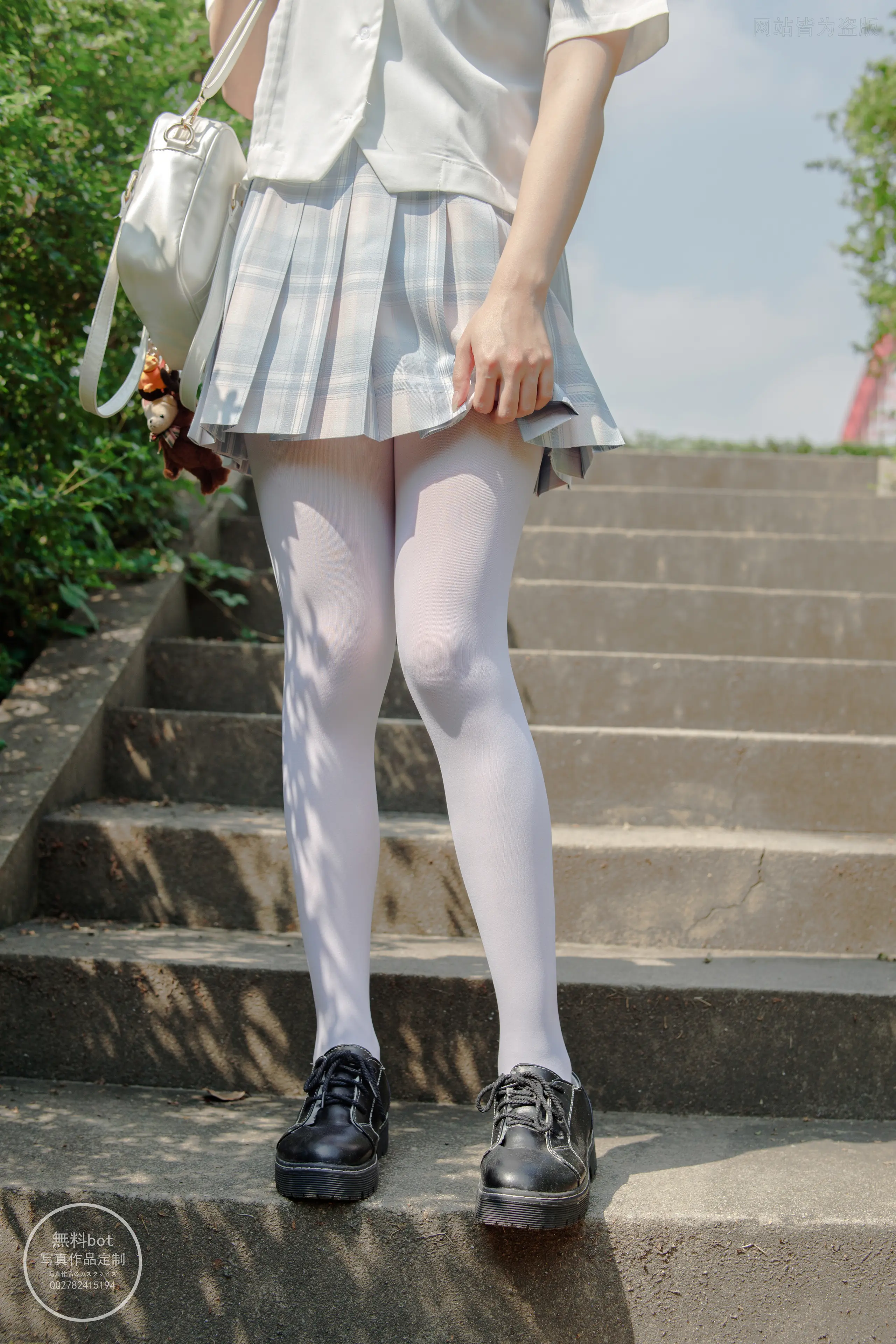 森萝财团 有料 小兰 户外JK白丝 [64P]