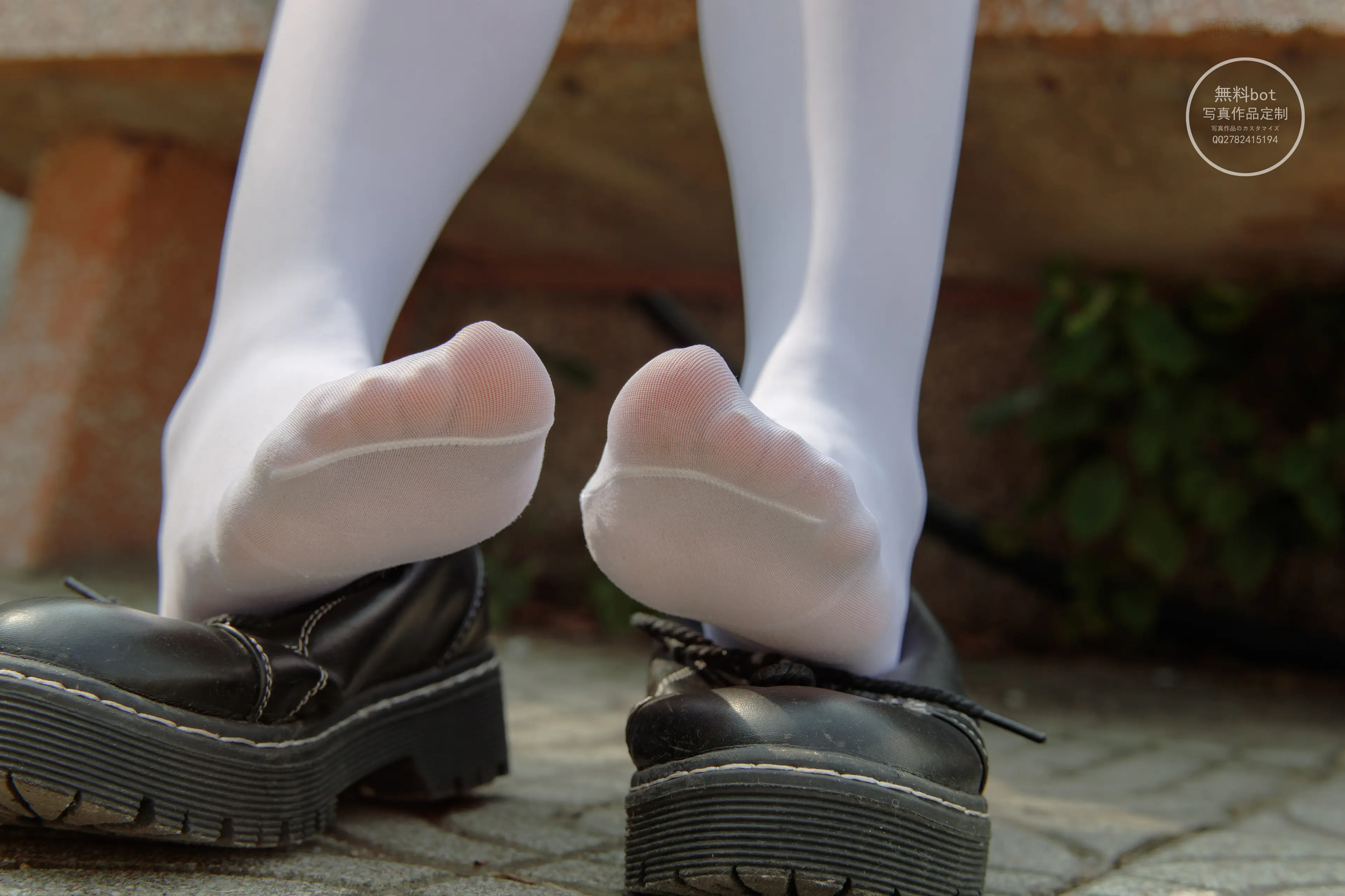 森萝财团 有料 小兰 户外JK白丝 [64P]