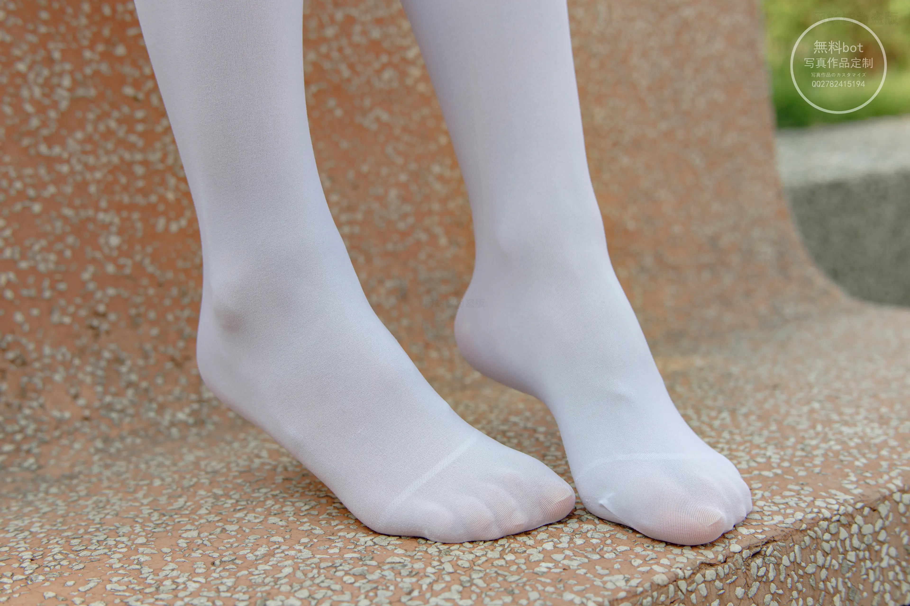 森萝财团 有料 小兰 户外JK白丝 [64P]