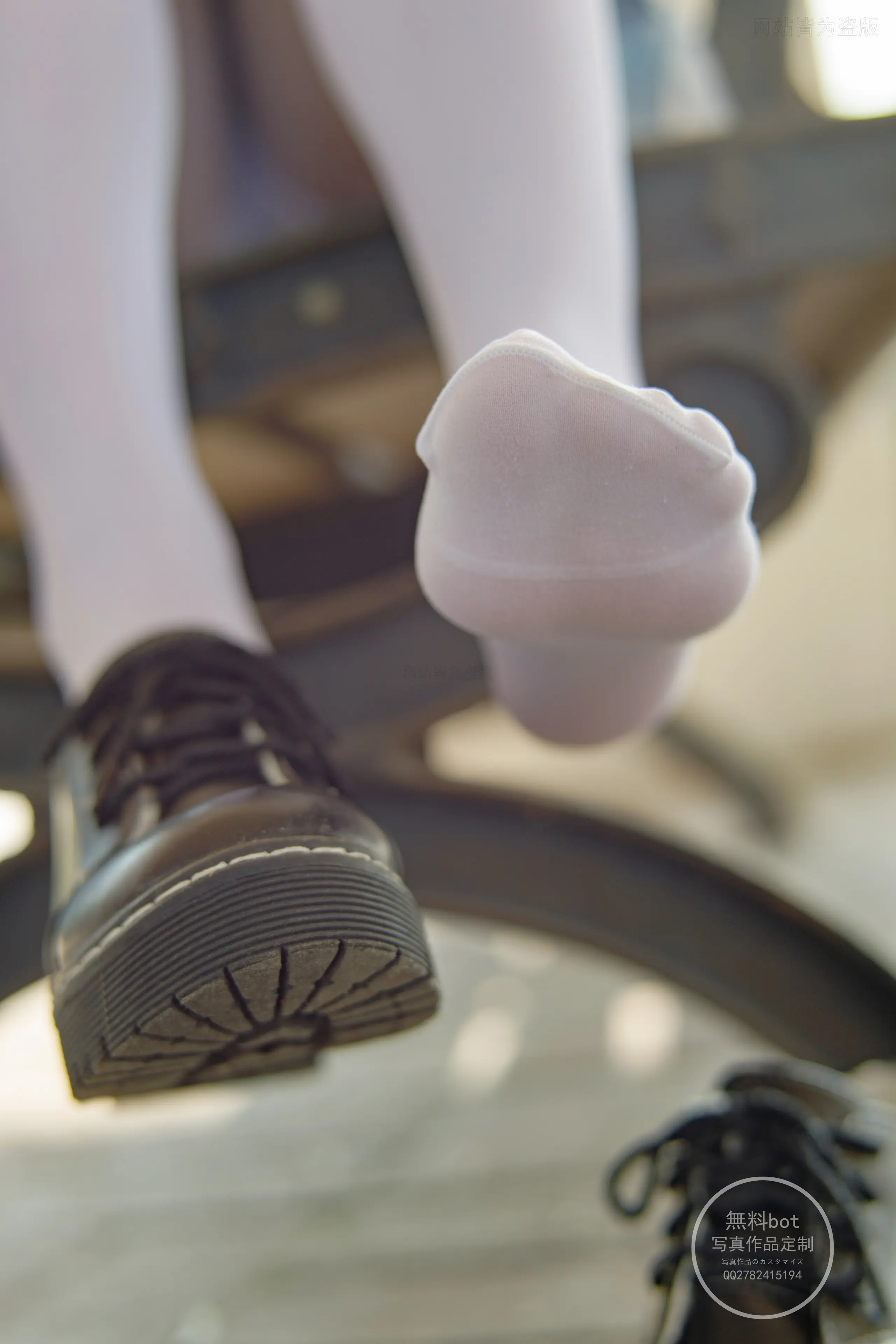 森萝财团 有料 小兰 户外JK白丝 [64P]