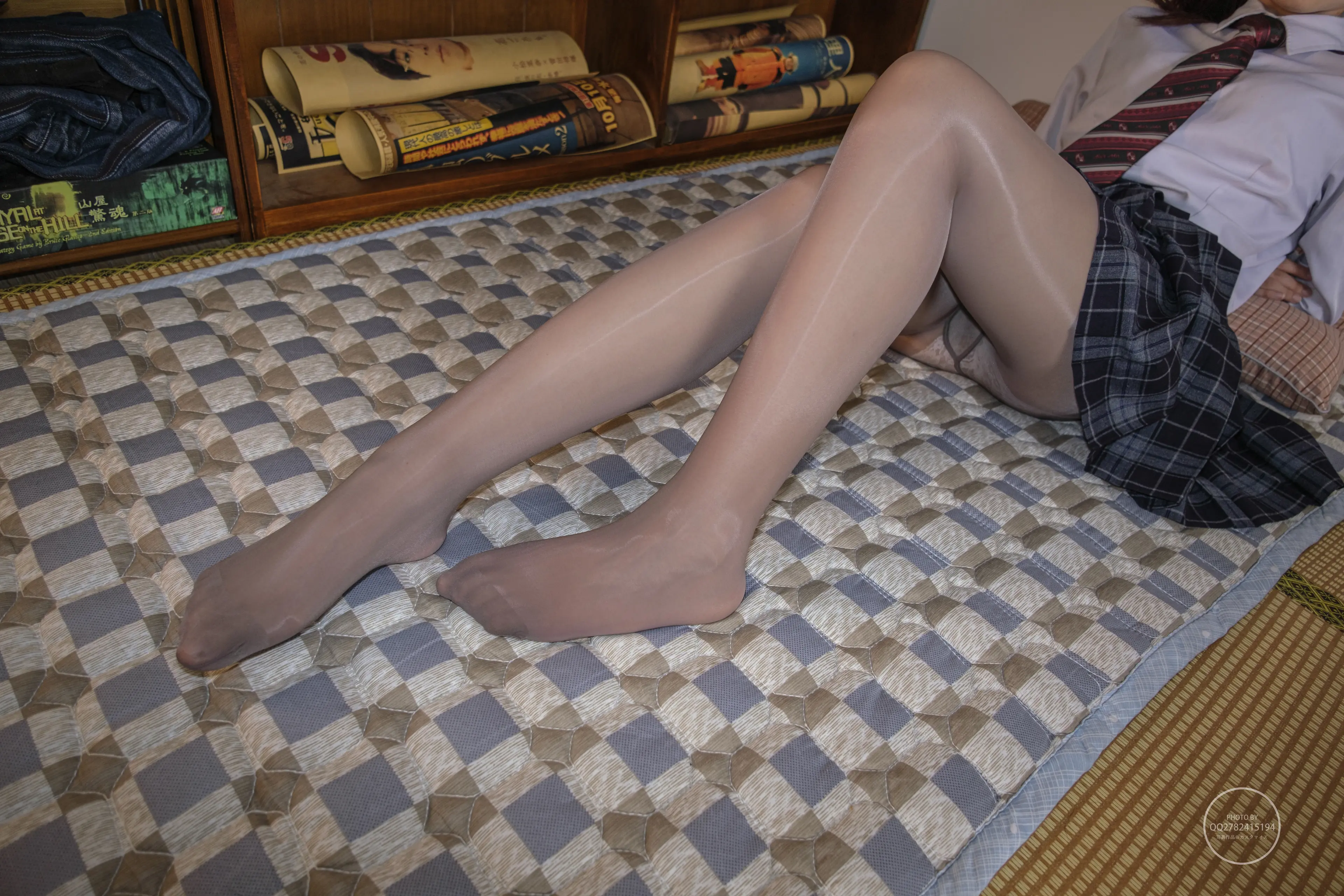 森萝财团 有料 小夜 涞觅18D油亮灰丝 [112P]