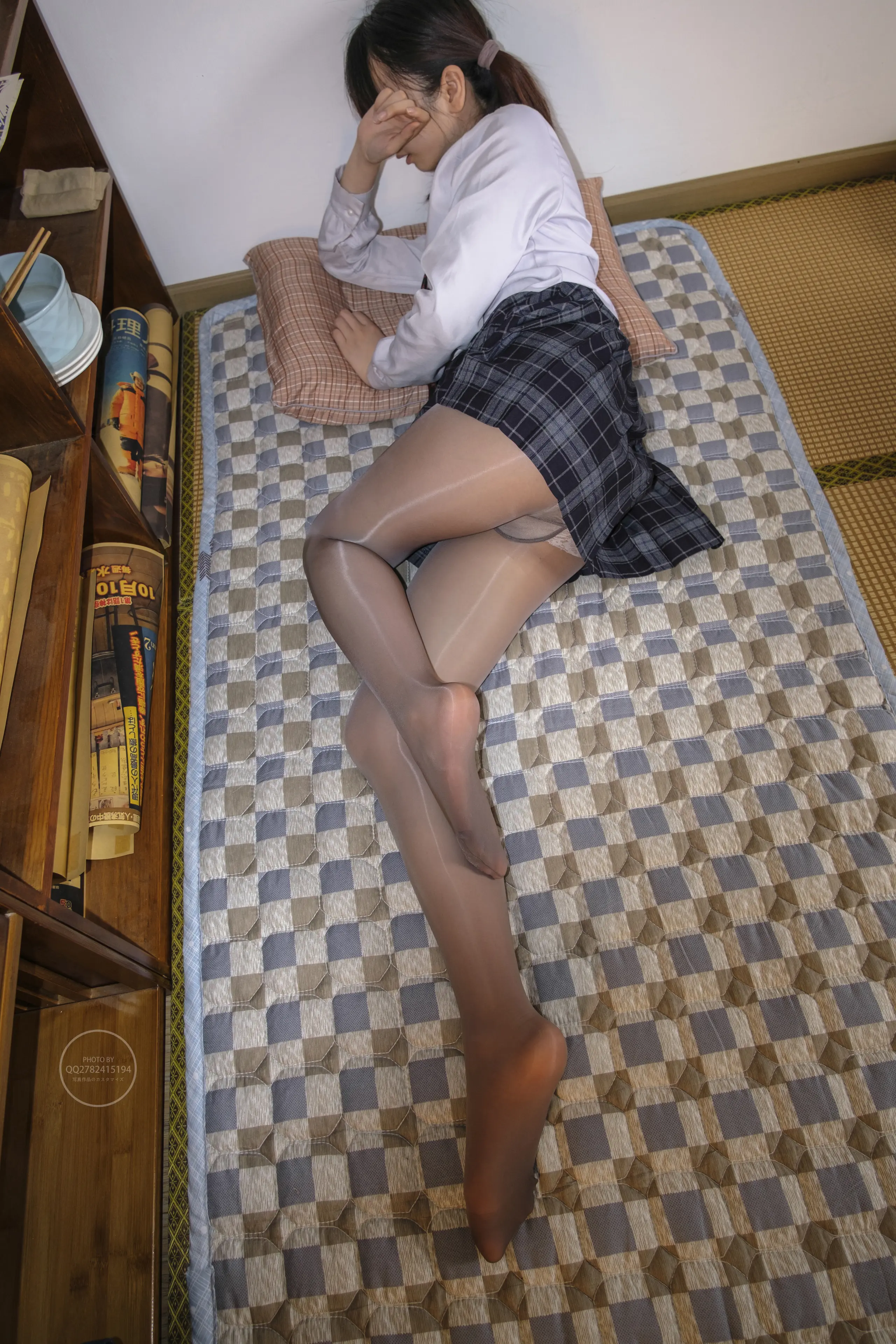 森萝财团 有料 小夜 涞觅18D油亮灰丝 [112P]