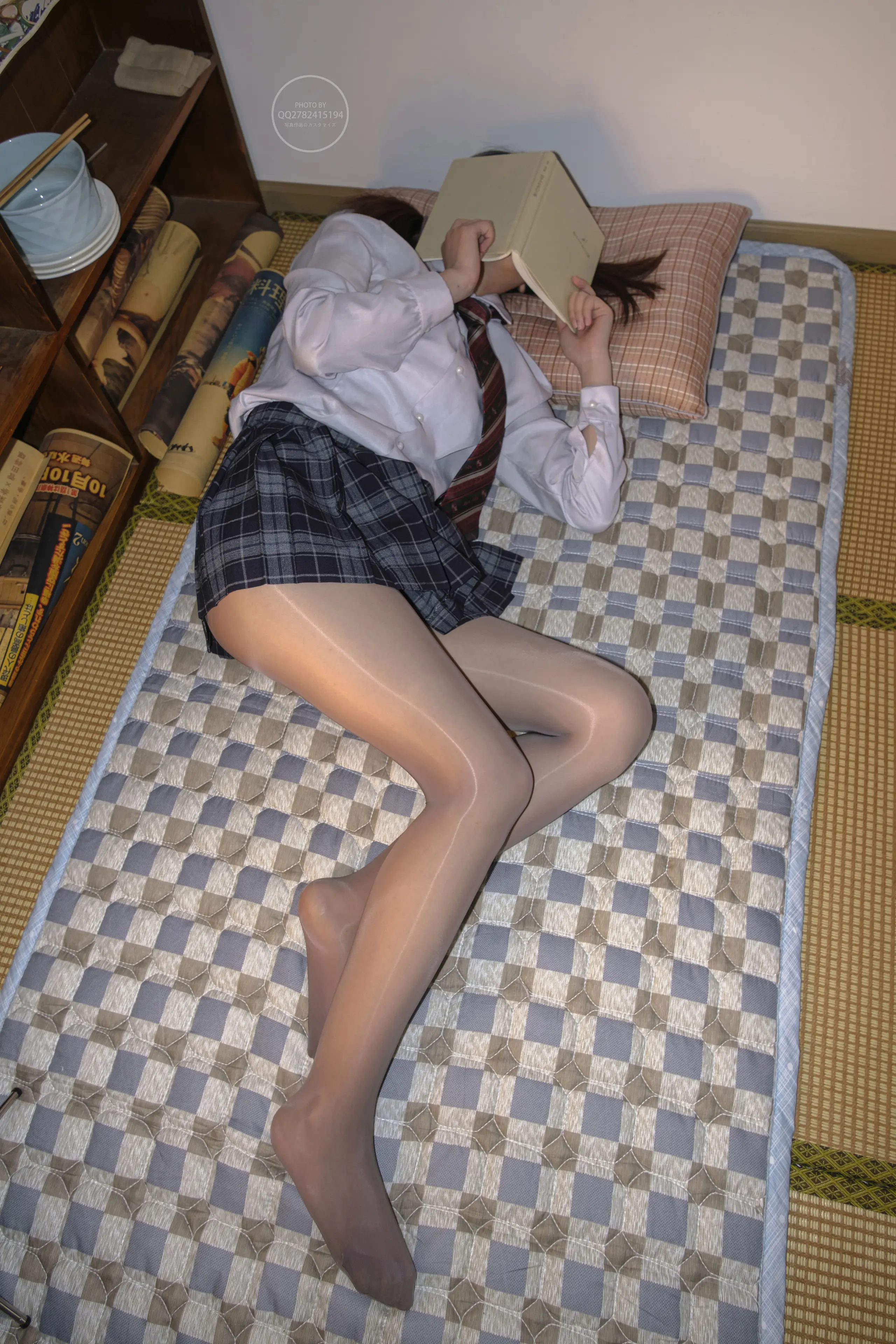 森萝财团 有料 小夜 涞觅18D油亮灰丝 [112P]