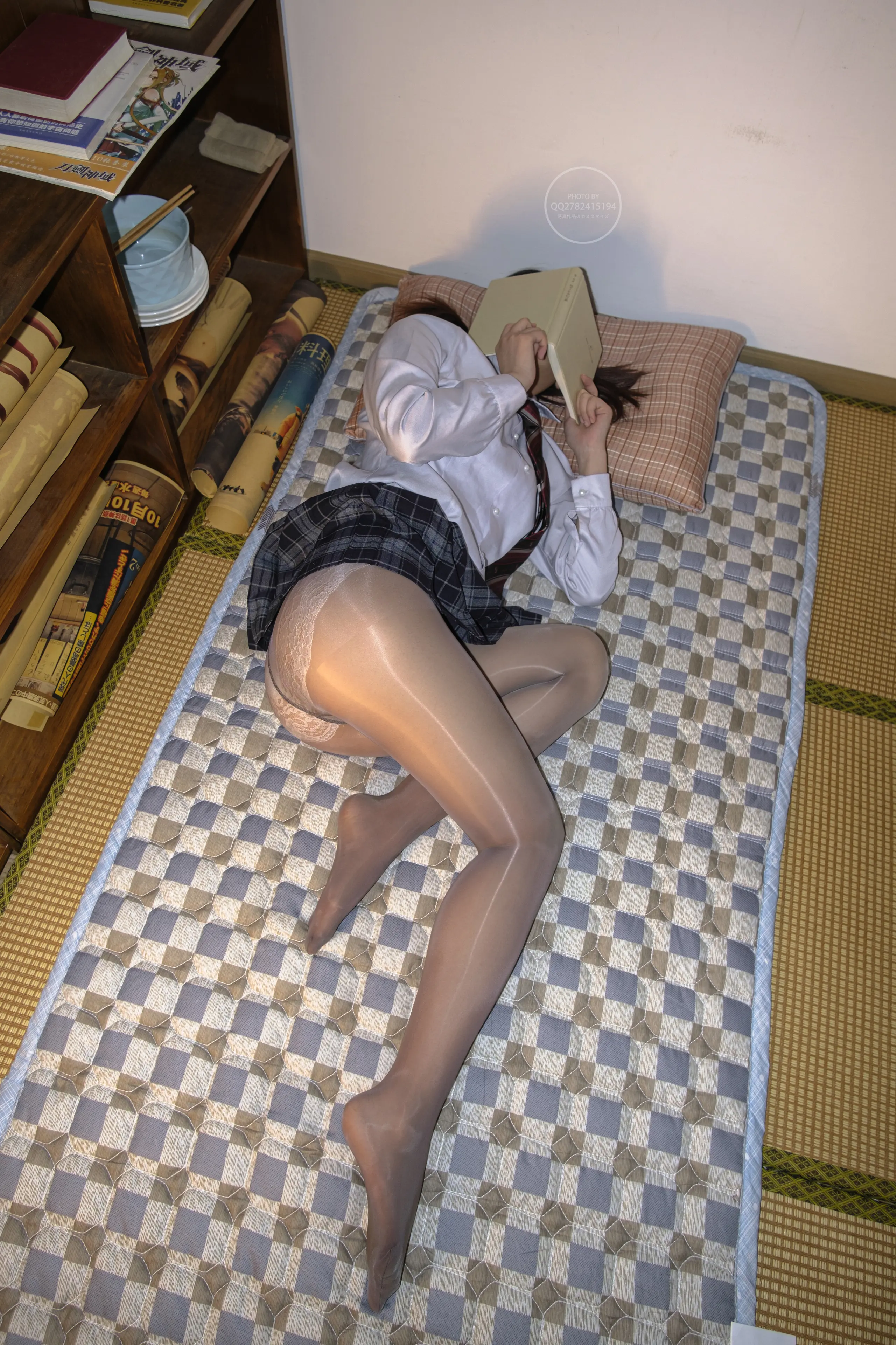 森萝财团 有料 小夜 涞觅18D油亮灰丝 [112P]