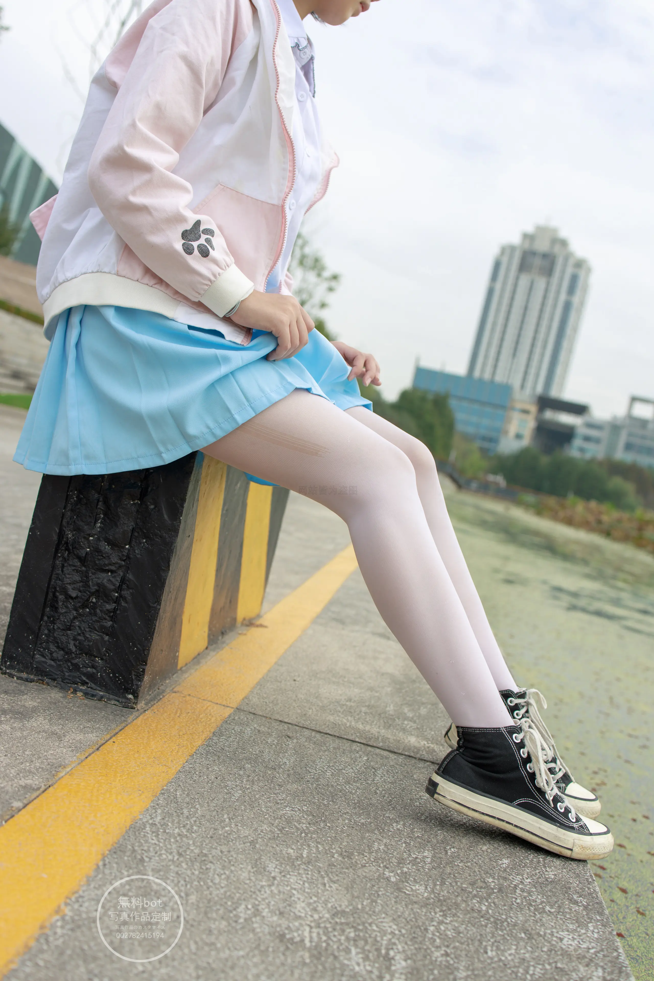 森萝财团 有料 小茵 公园白丝 [68P]