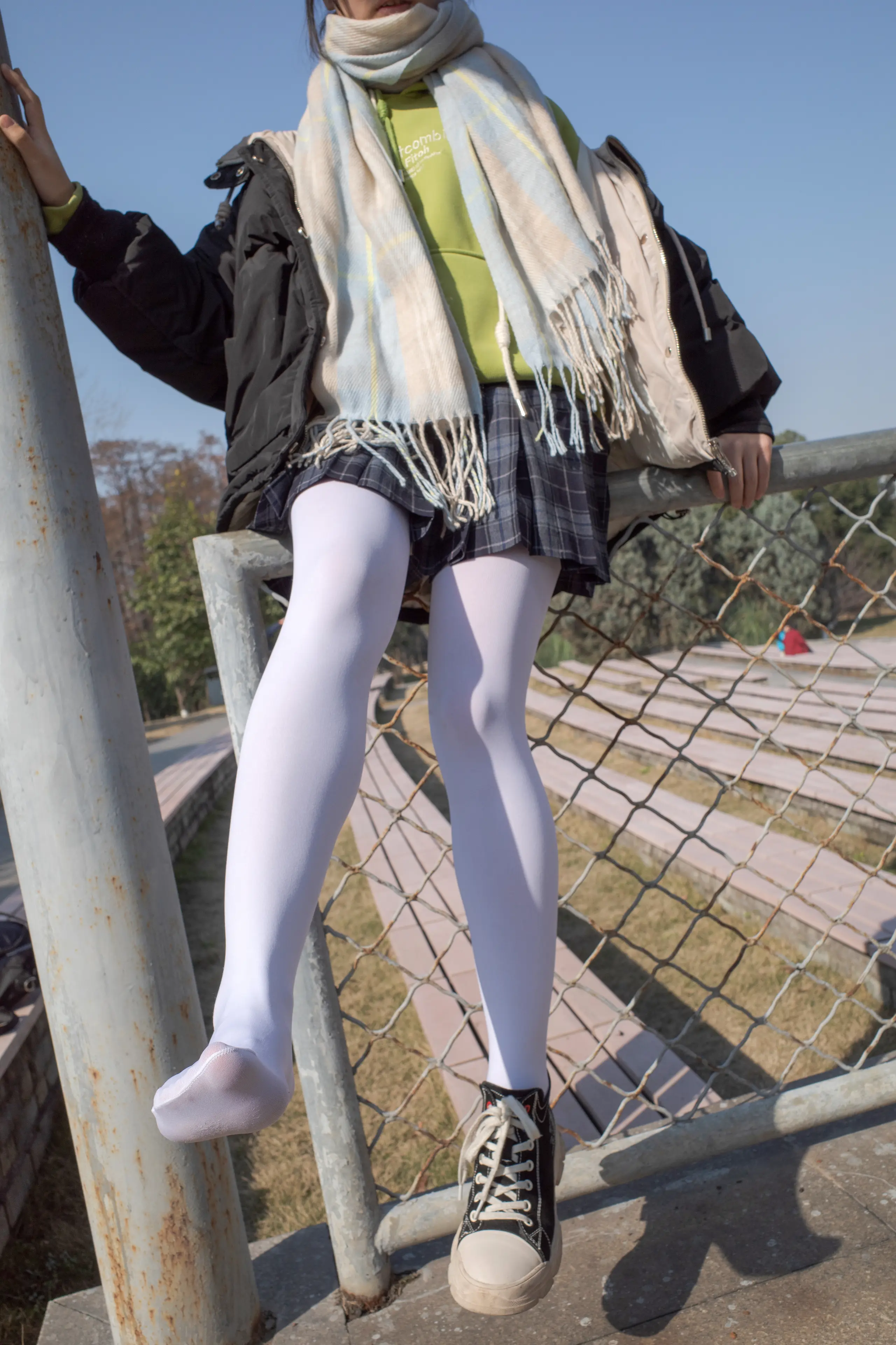 森萝财团 有料 小茵 户外公园帆布鞋白丝 [84P]