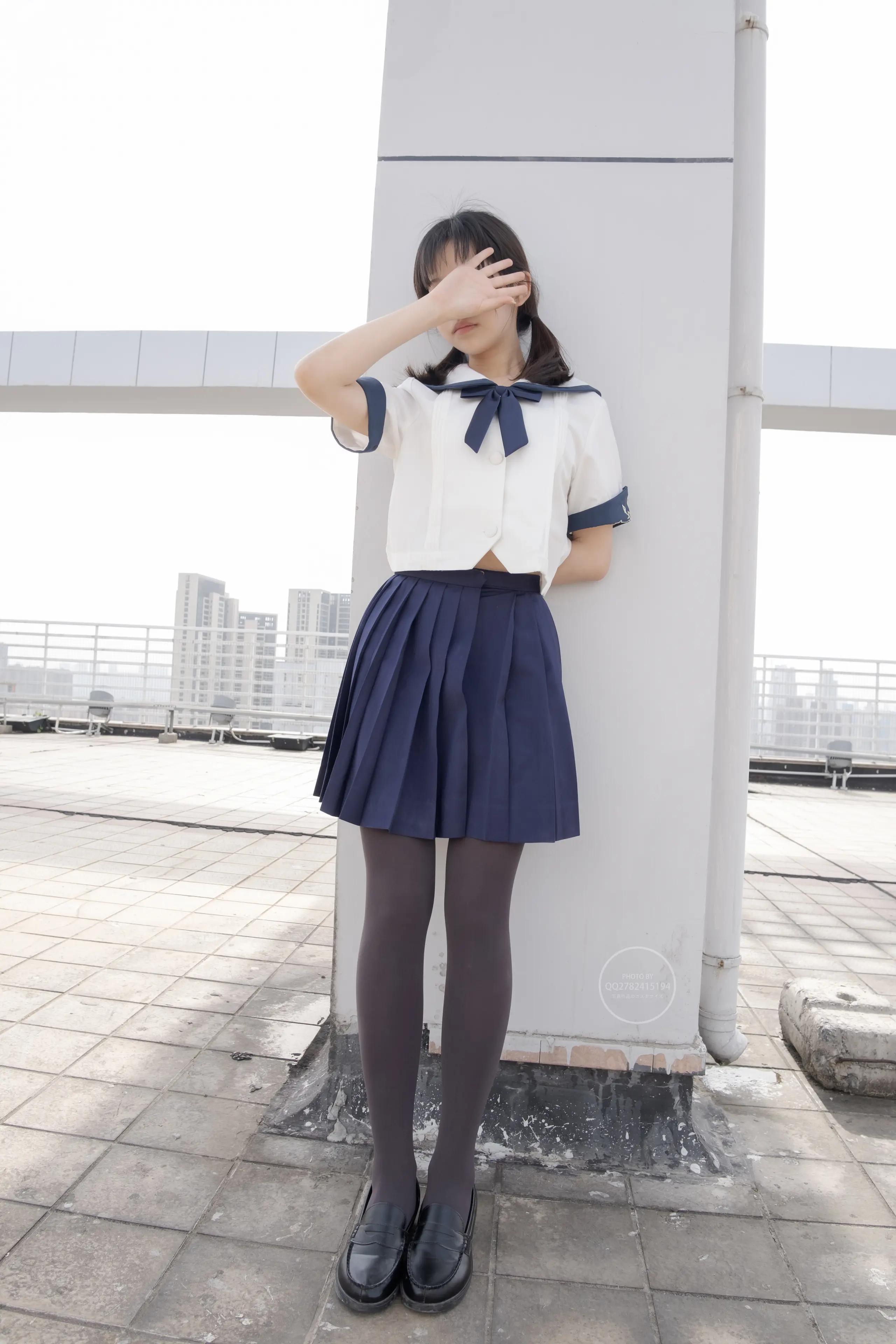 森萝财团 有料 小香 天台上的JK灰丝美少女 [90P]