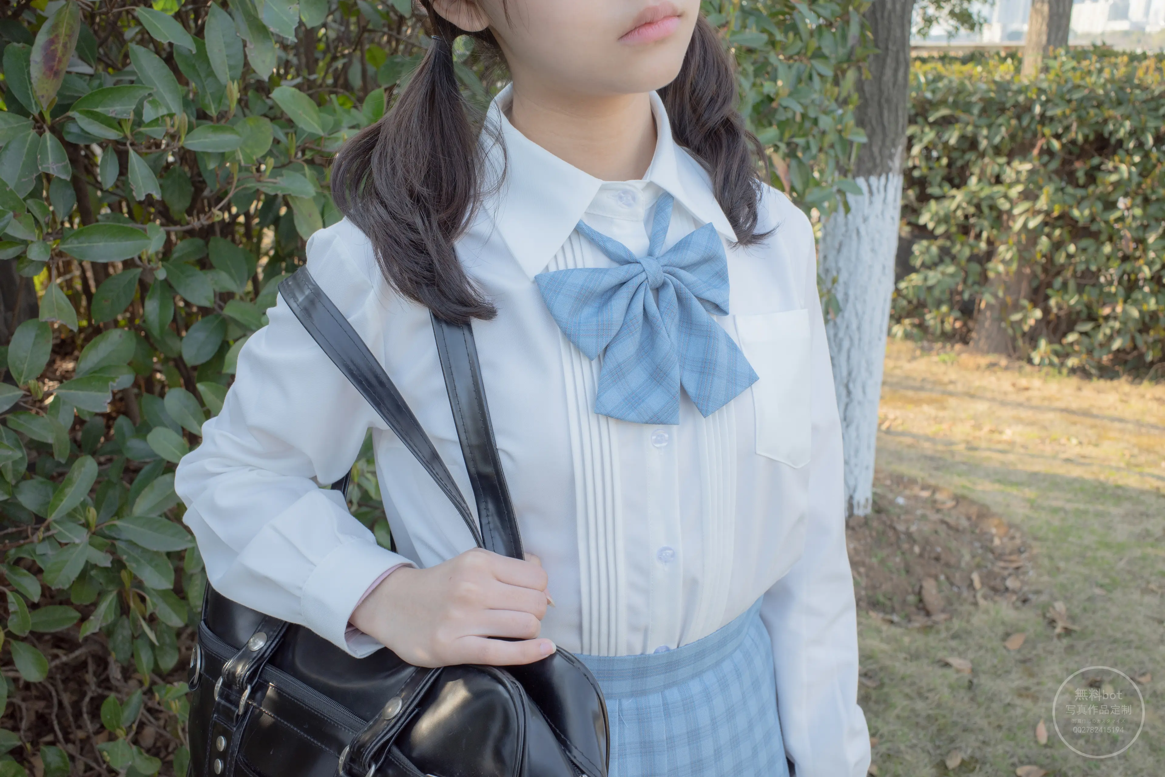 森萝财团 有料 小香 户外公园里的JK制服灰丝美腿 [100P]