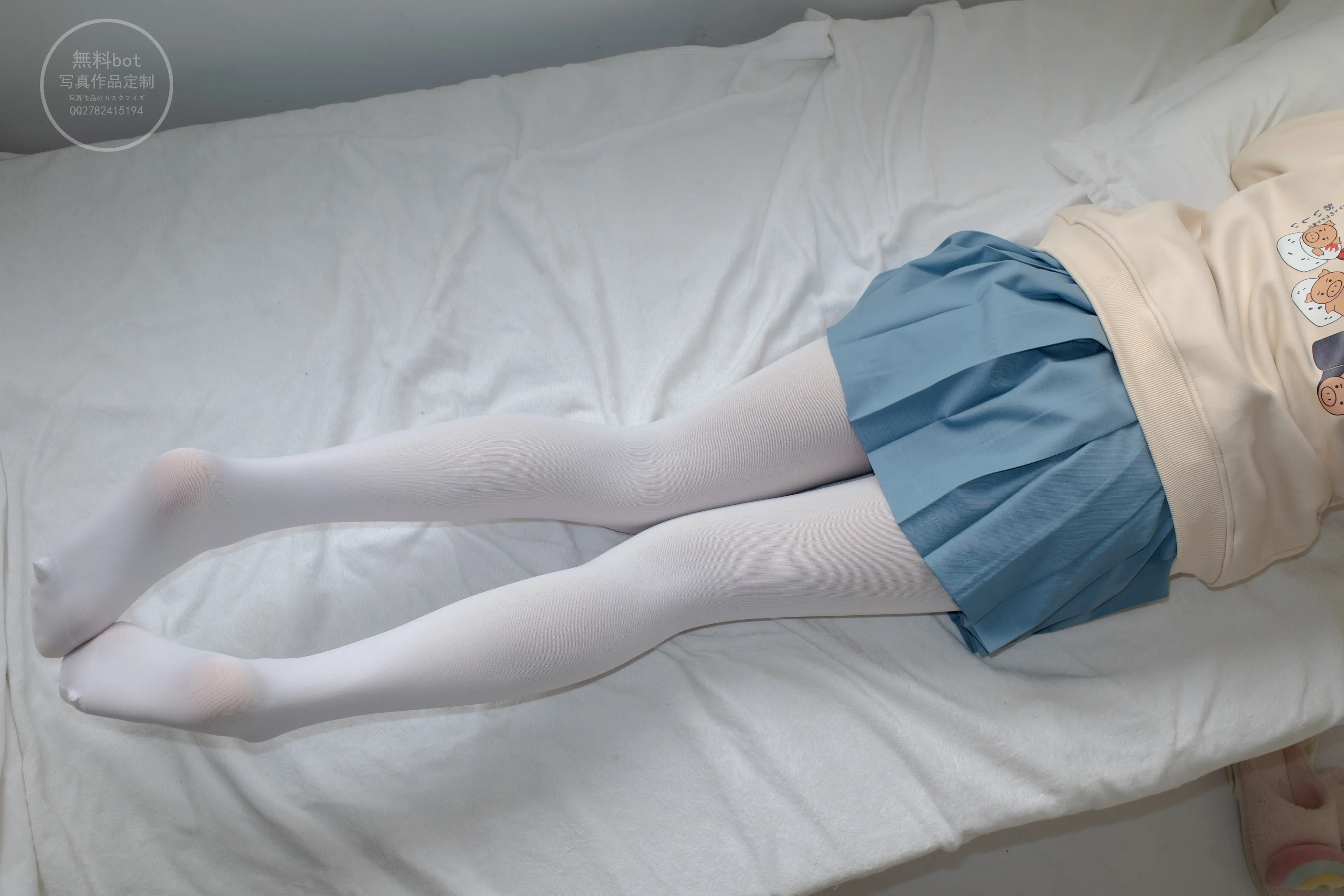 森萝财团 有料 小香 阴暗小房间里的白丝双马尾萝莉 [84P]