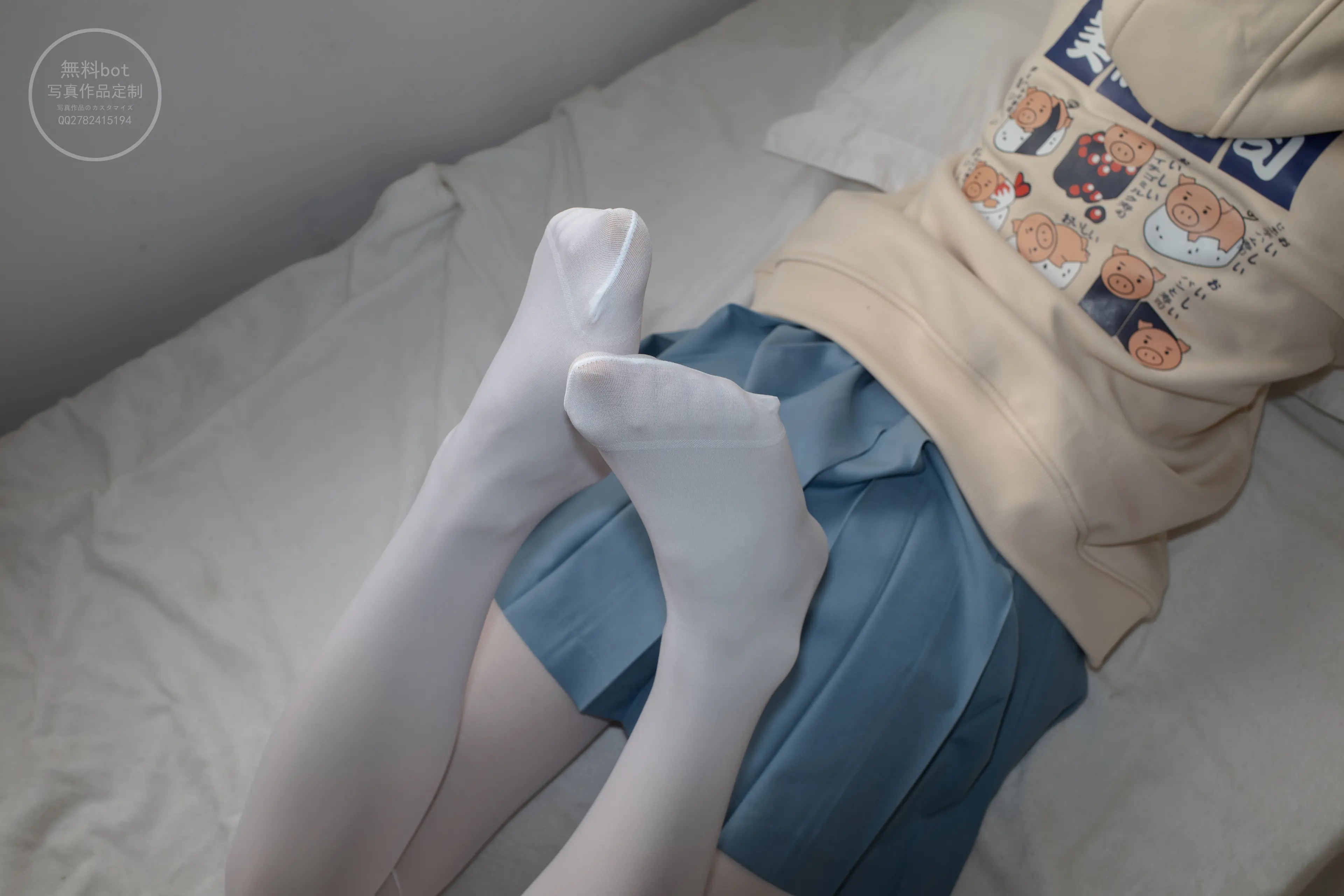 森萝财团 有料 小香 阴暗小房间里的白丝双马尾萝莉 [84P]