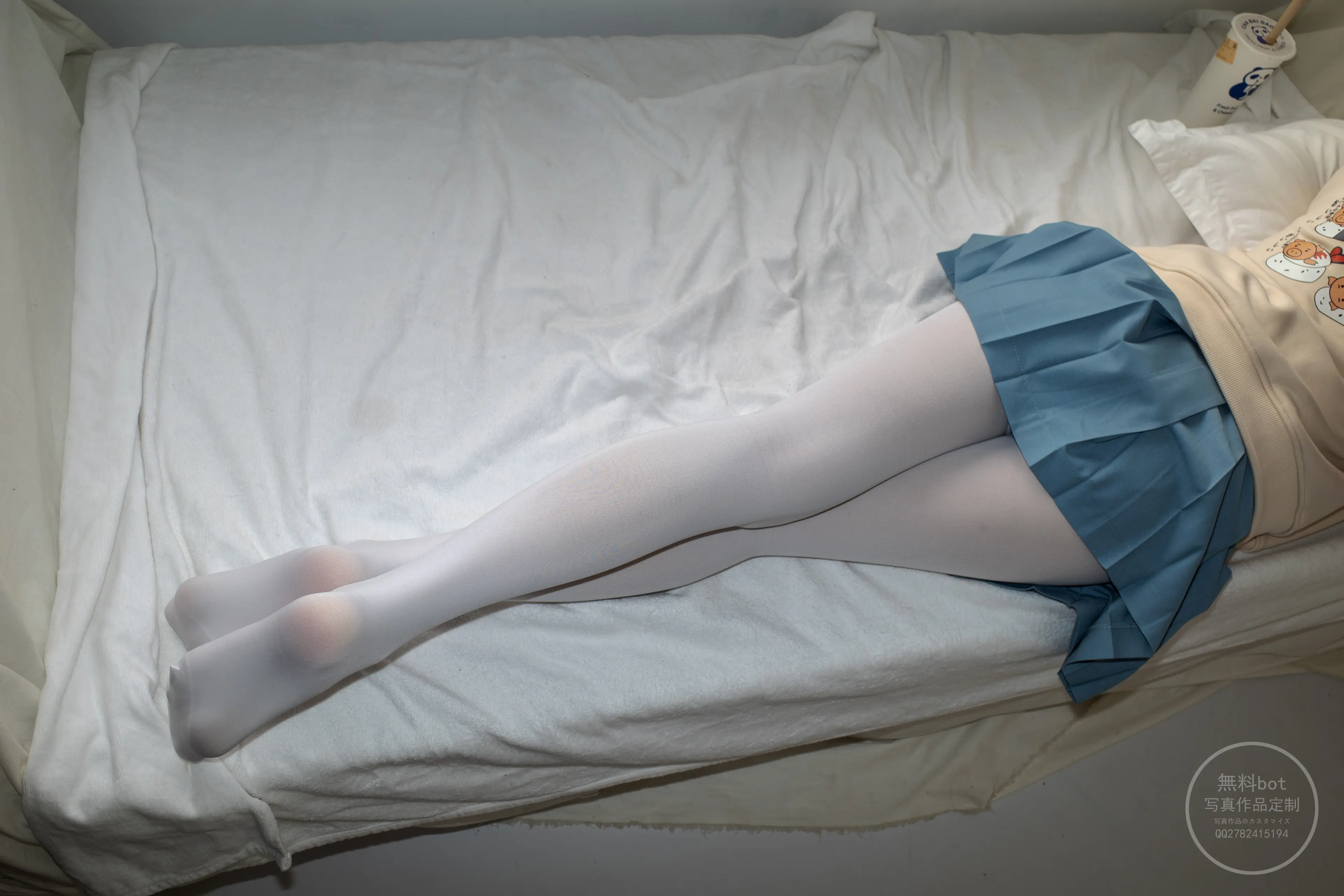 森萝财团 有料 小香 阴暗小房间里的白丝双马尾萝莉 [84P]