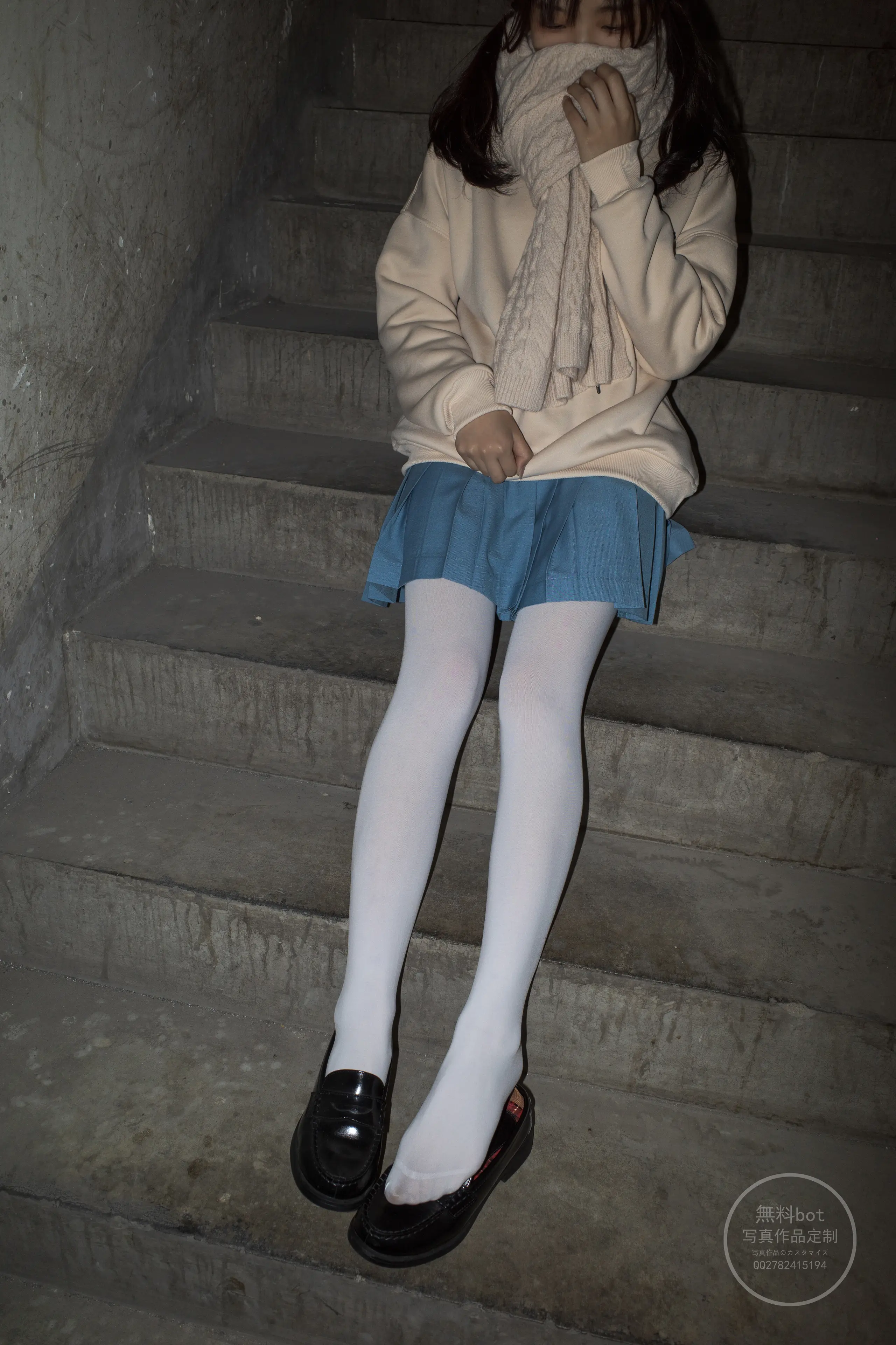 森萝财团 有料 小香 阴暗小房间里的白丝双马尾萝莉 [84P]