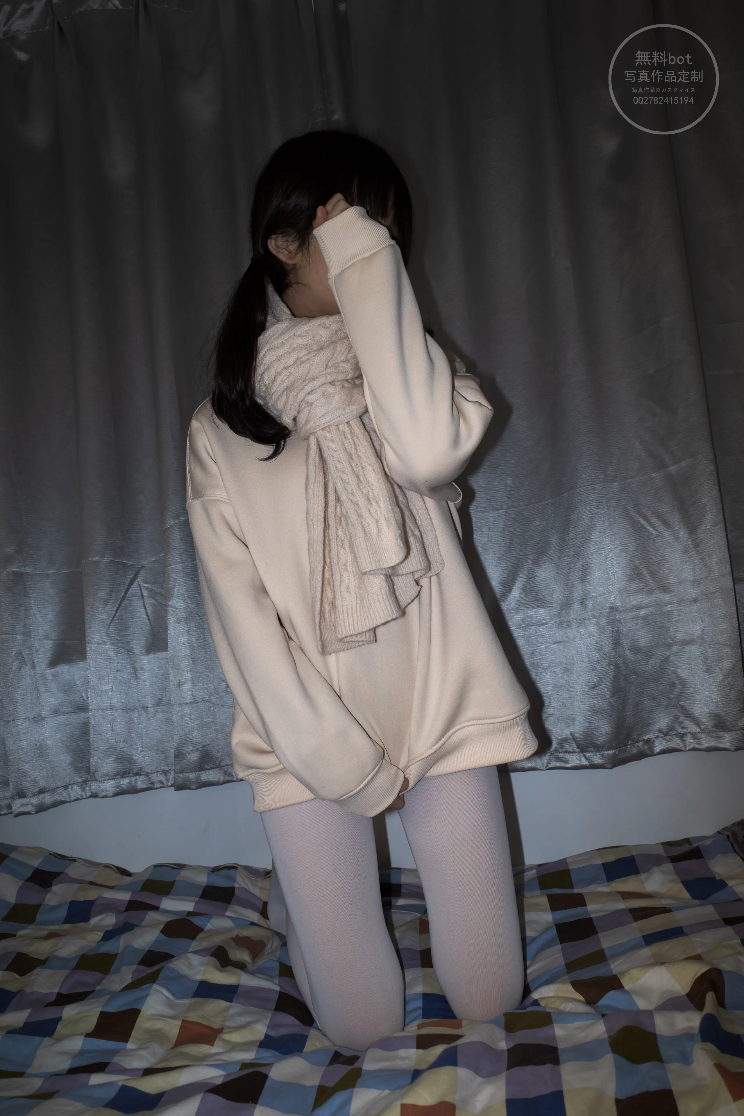 森萝财团 有料 小香 阴暗小房间里的白丝双马尾萝莉 [84P]