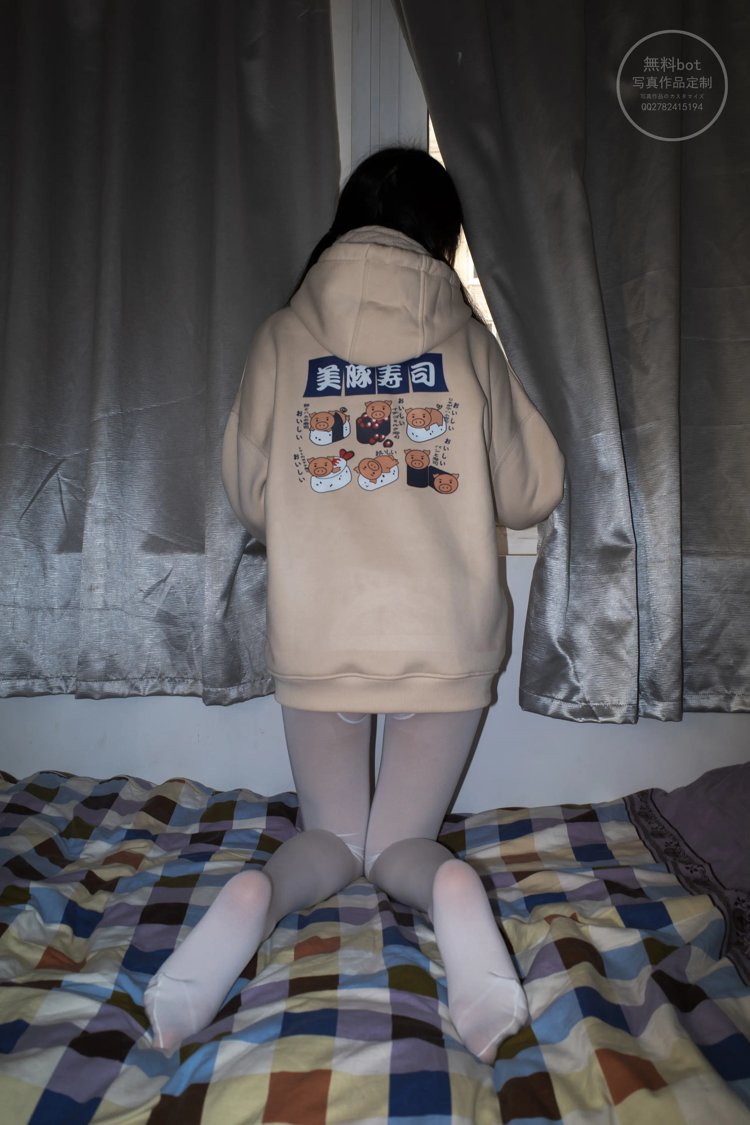 森萝财团 有料 小香 阴暗小房间里的白丝双马尾萝莉 [84P]