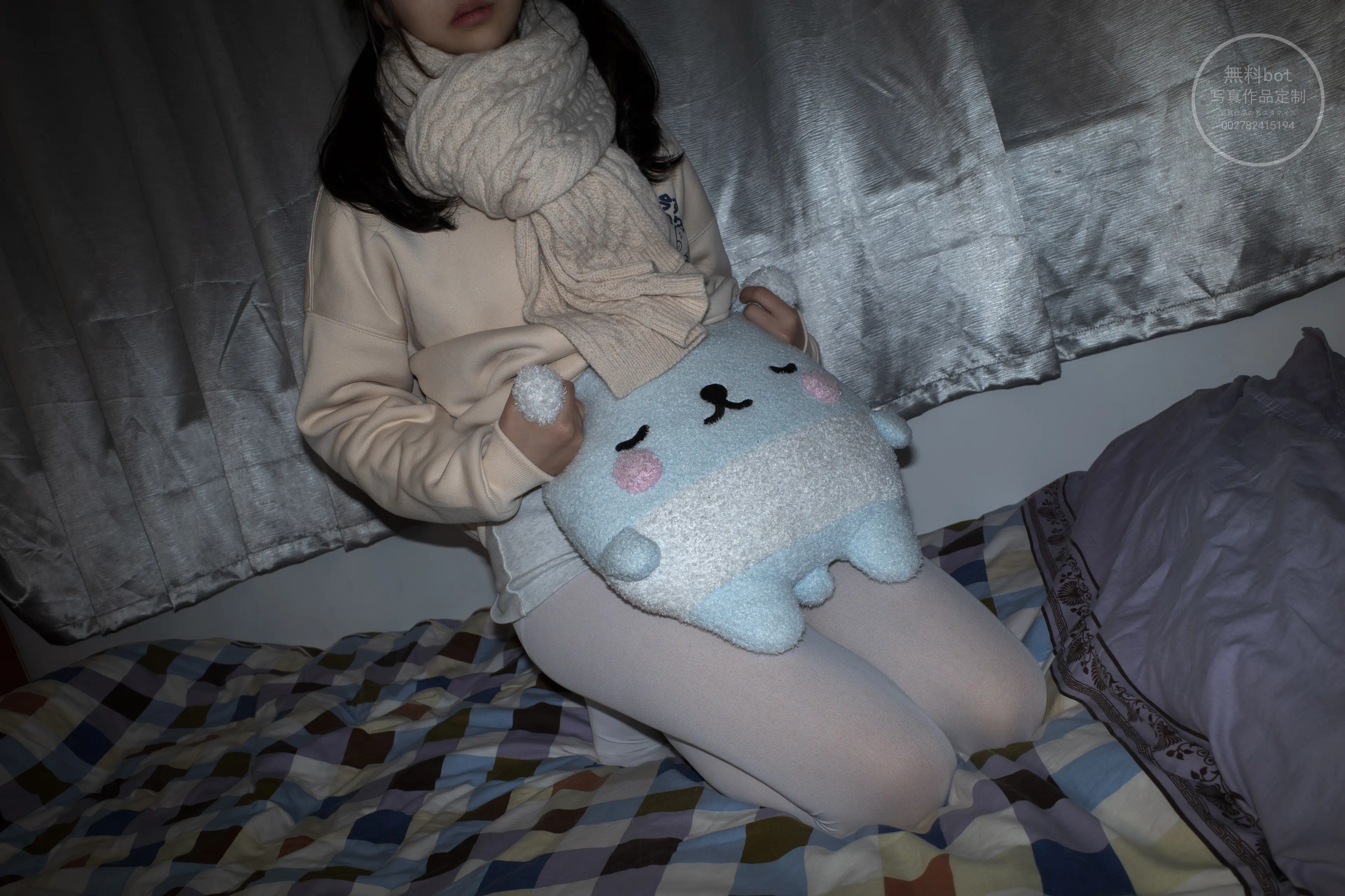 森萝财团 有料 小香 阴暗小房间里的白丝双马尾萝莉 [84P]