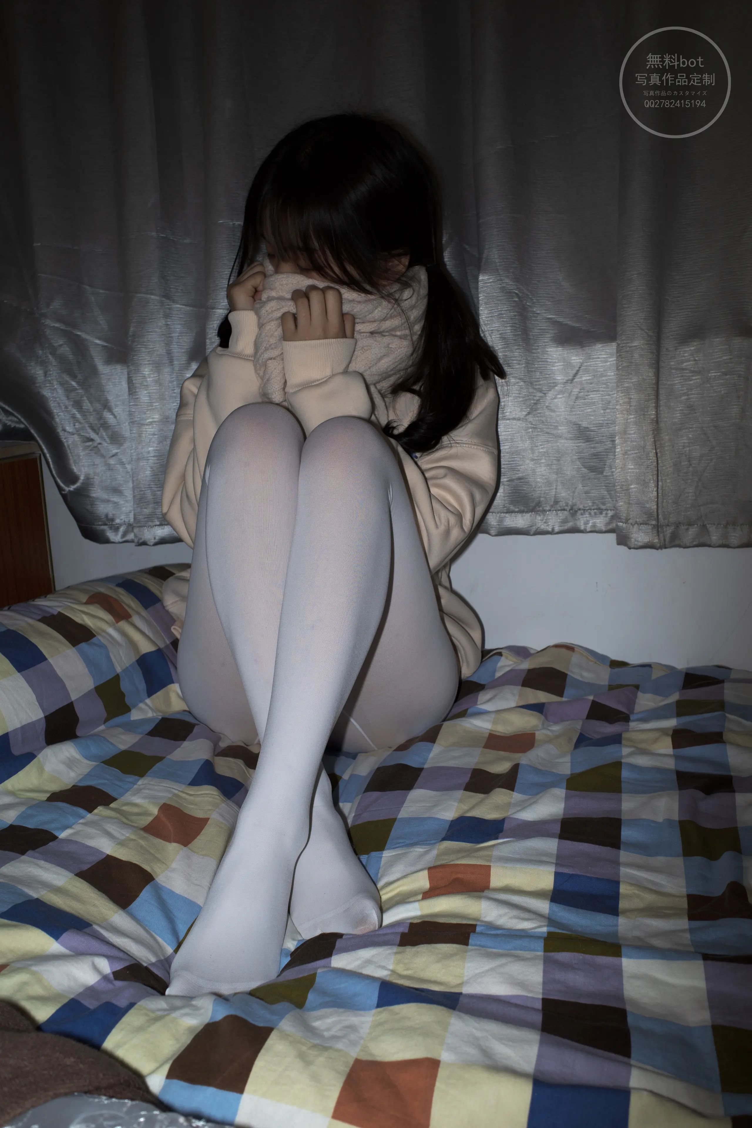 森萝财团 有料 小香 阴暗小房间里的白丝双马尾萝莉 [84P]