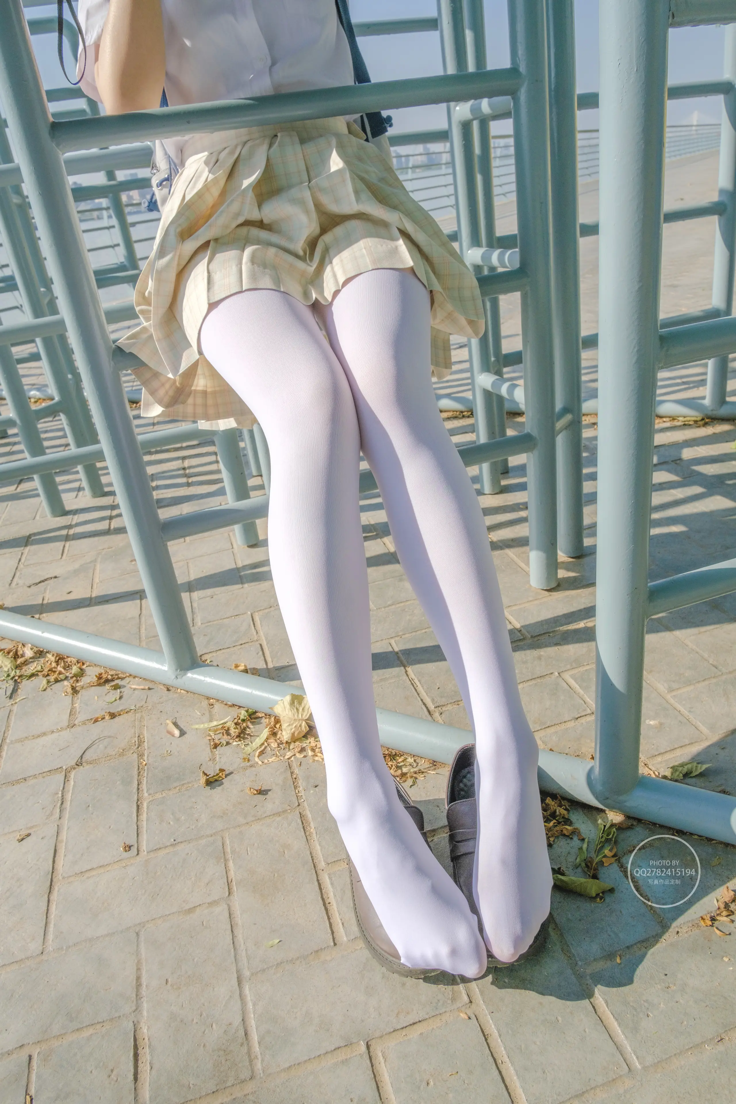 森萝财团 有料 海边JK制服白丝 [95P]