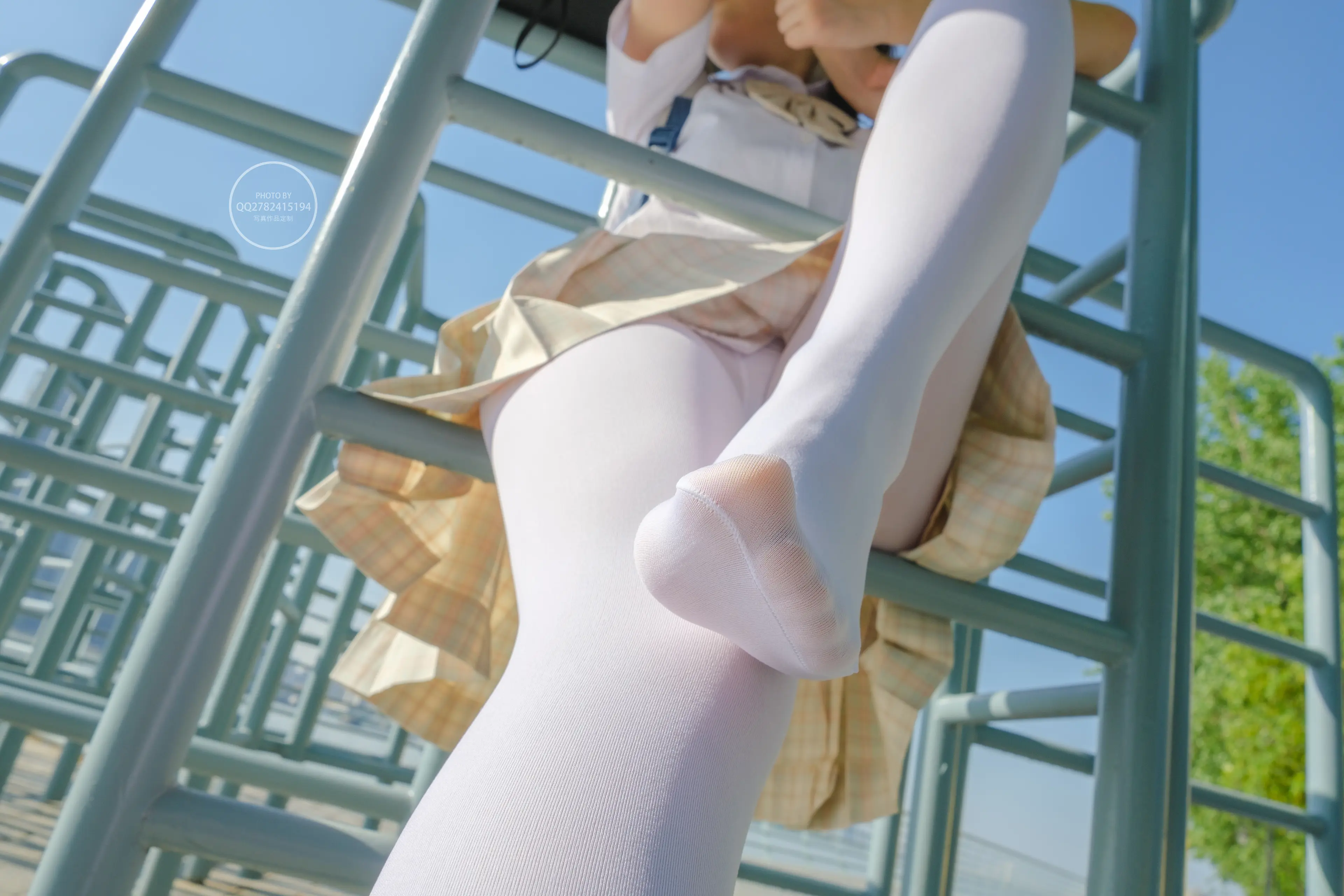 森萝财团 有料 海边JK制服白丝 [95P]