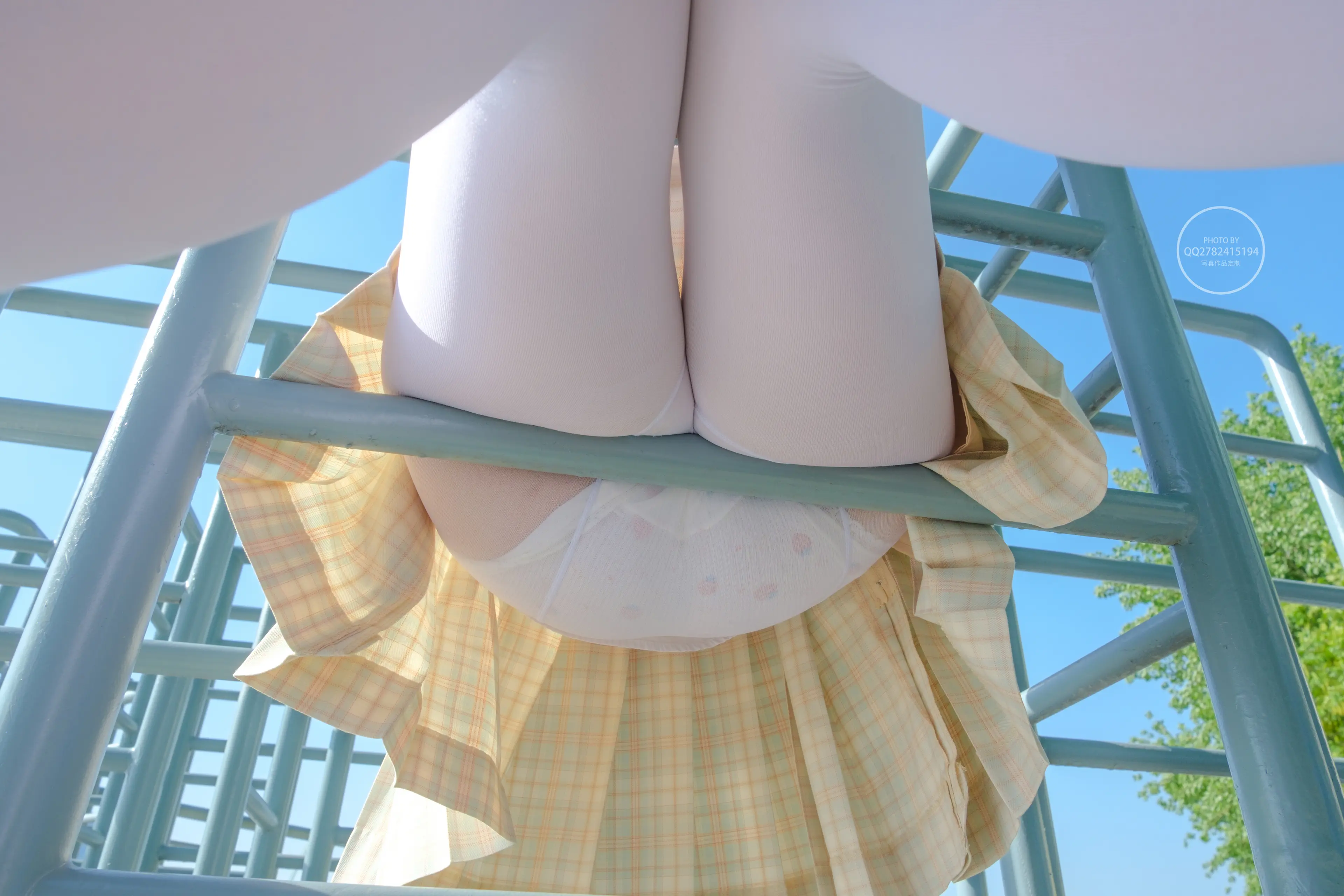 森萝财团 有料 海边JK制服白丝 [95P]