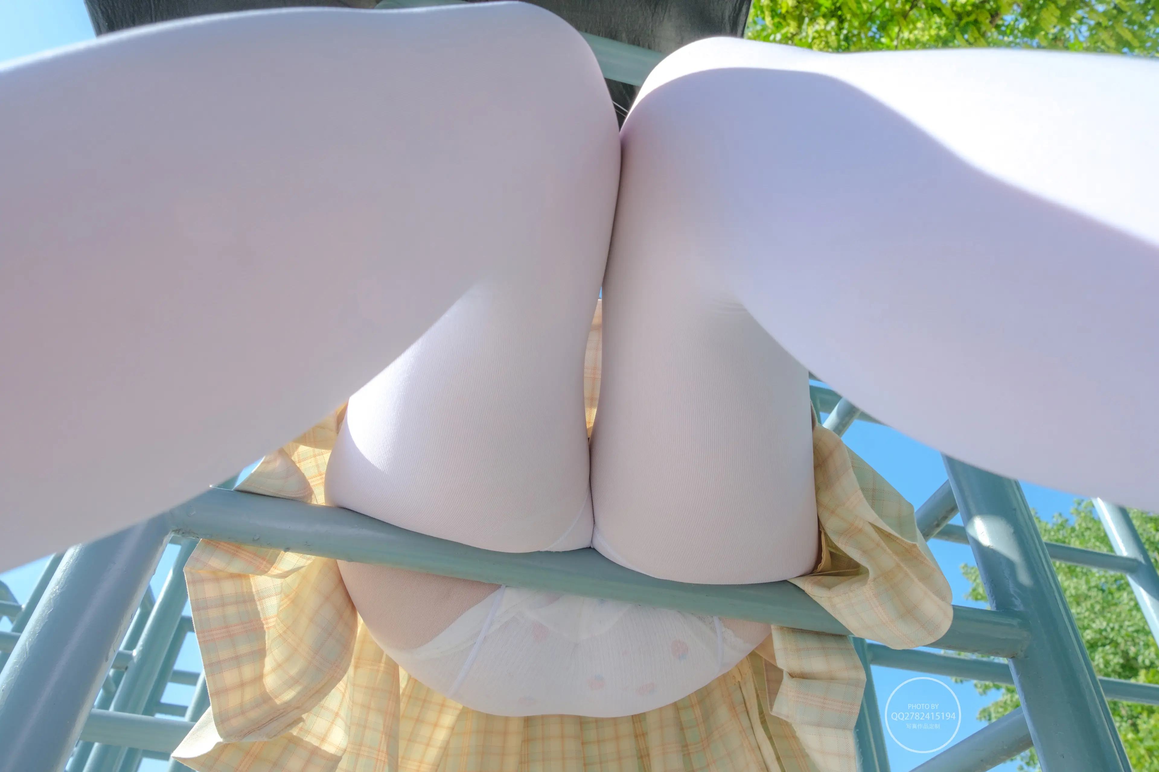 森萝财团 有料 海边JK制服白丝 [95P]