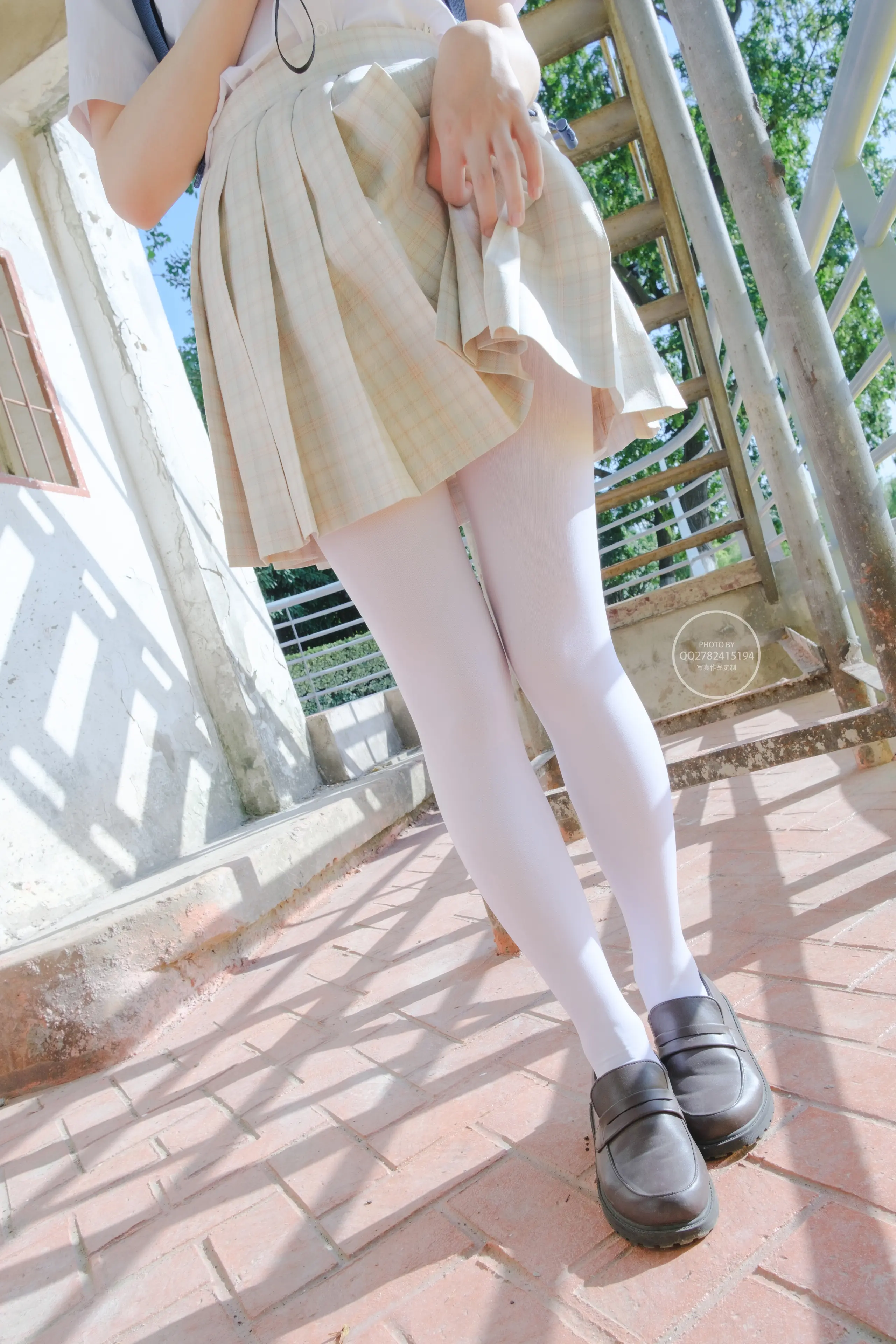 森萝财团 有料 海边JK制服白丝 [95P]