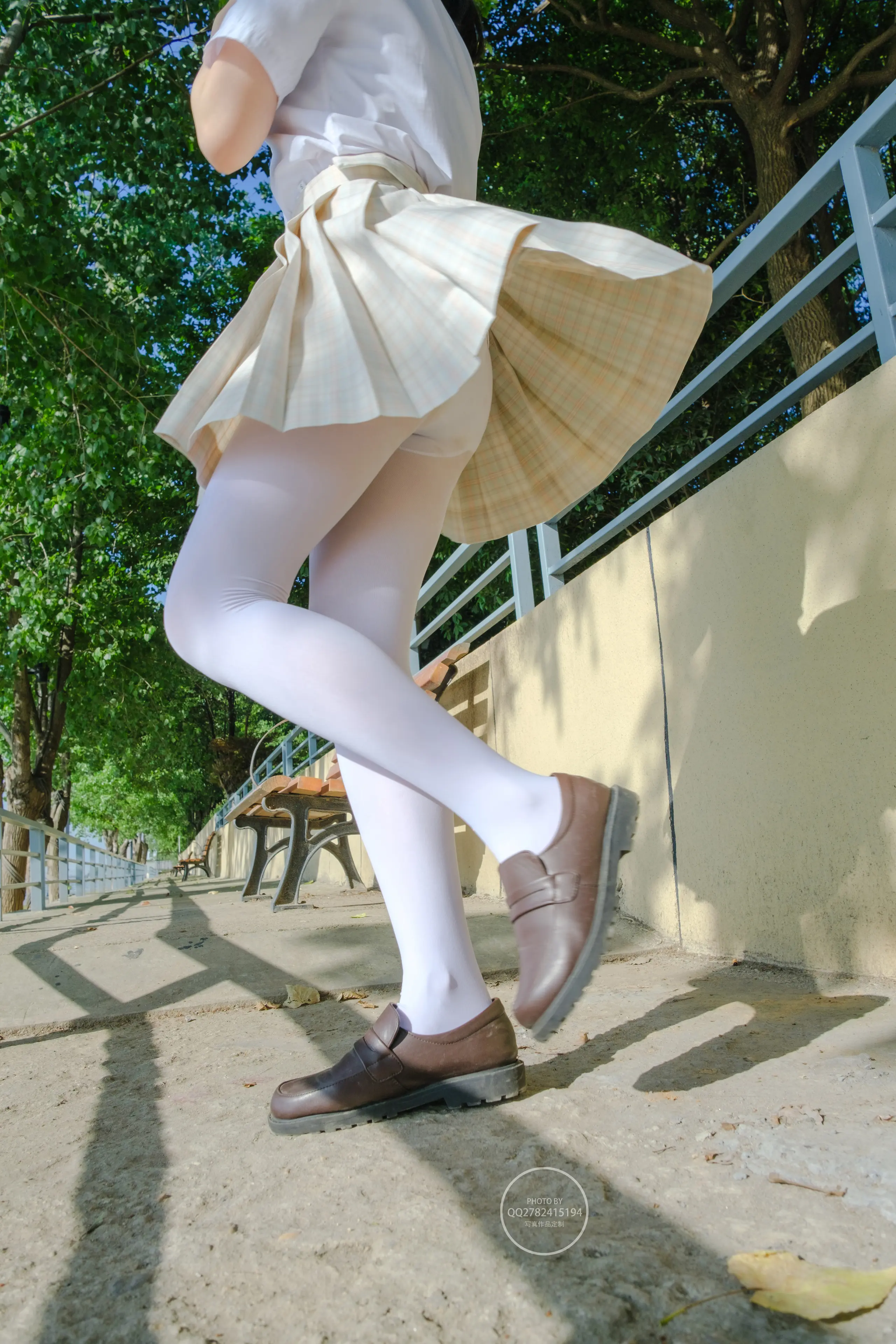 森萝财团 有料 海边JK制服白丝 [95P]