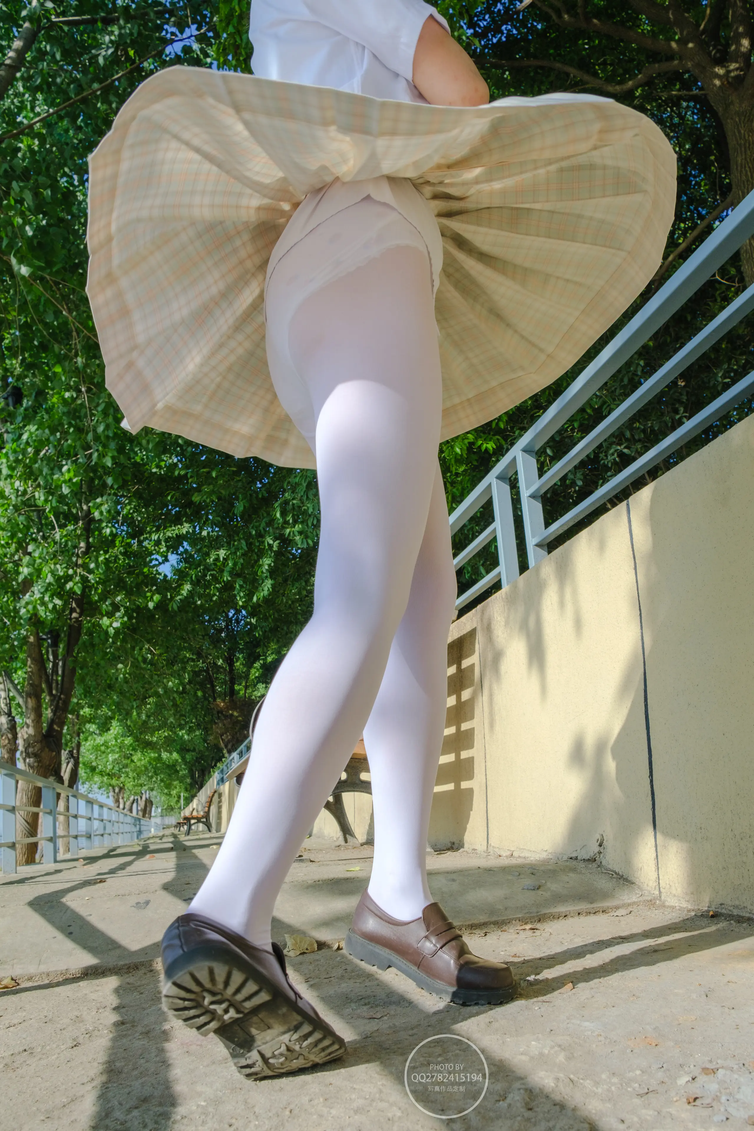 森萝财团 有料 海边JK制服白丝 [95P]