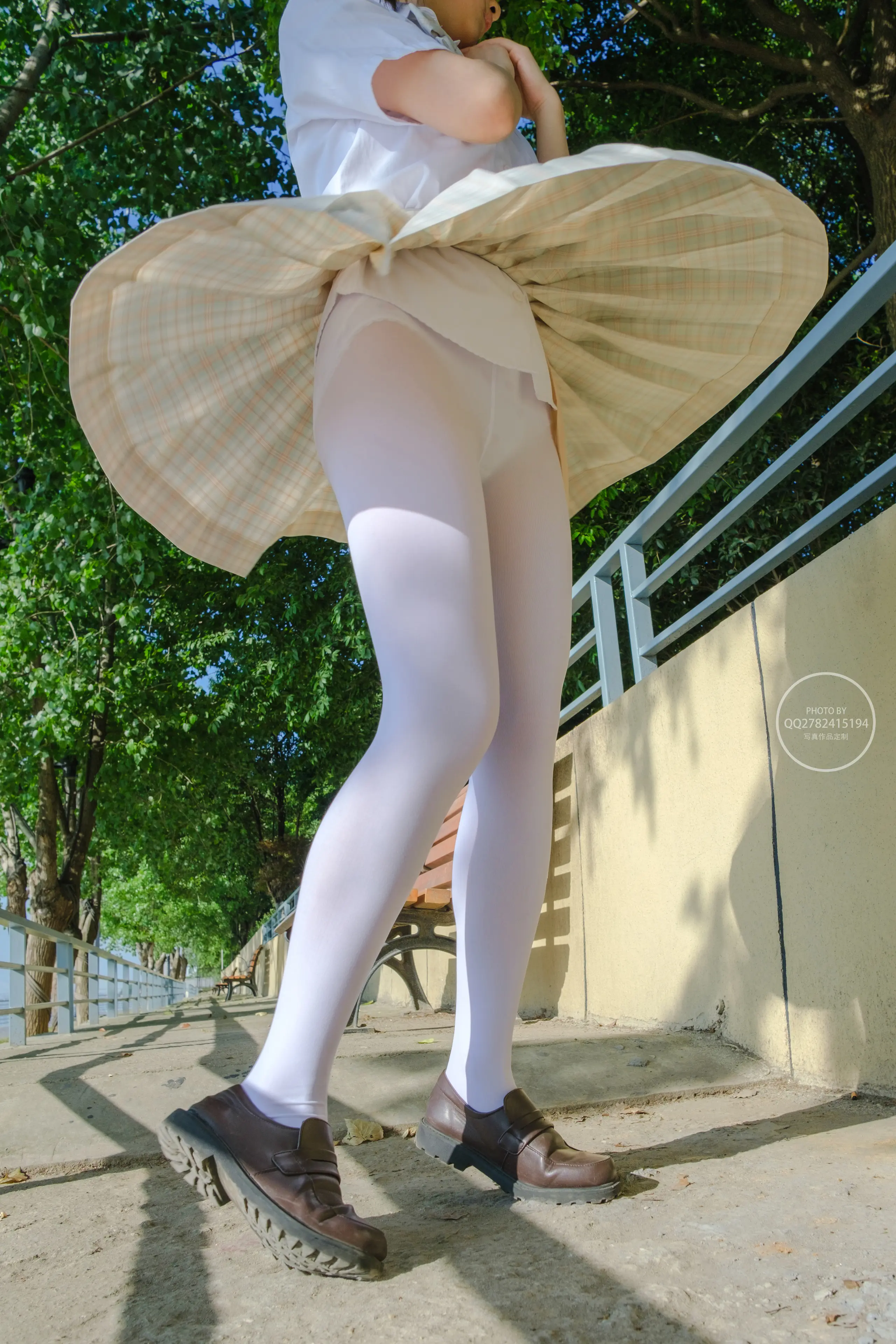 森萝财团 有料 海边JK制服白丝 [95P]