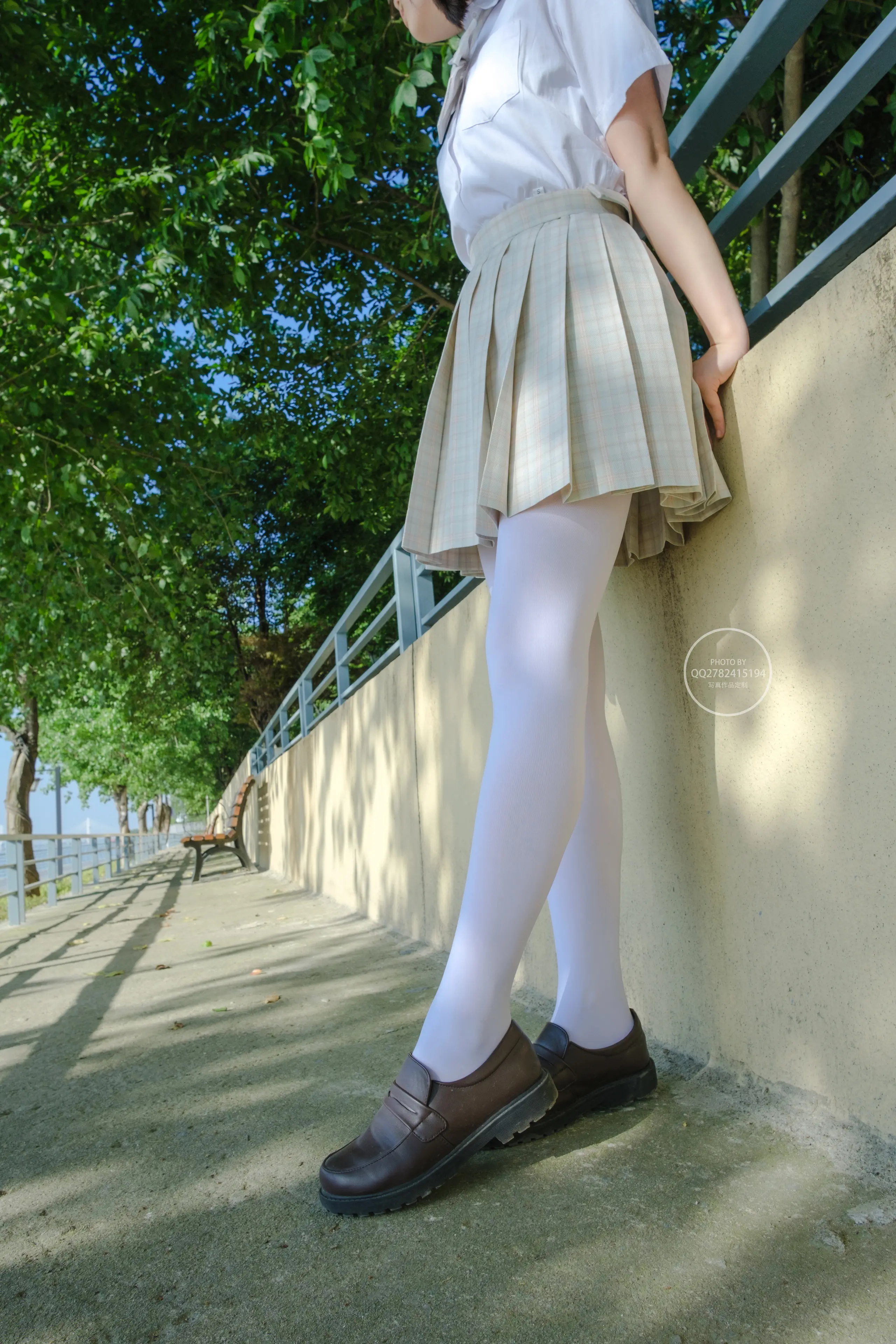 森萝财团 有料 海边JK制服白丝 [95P]