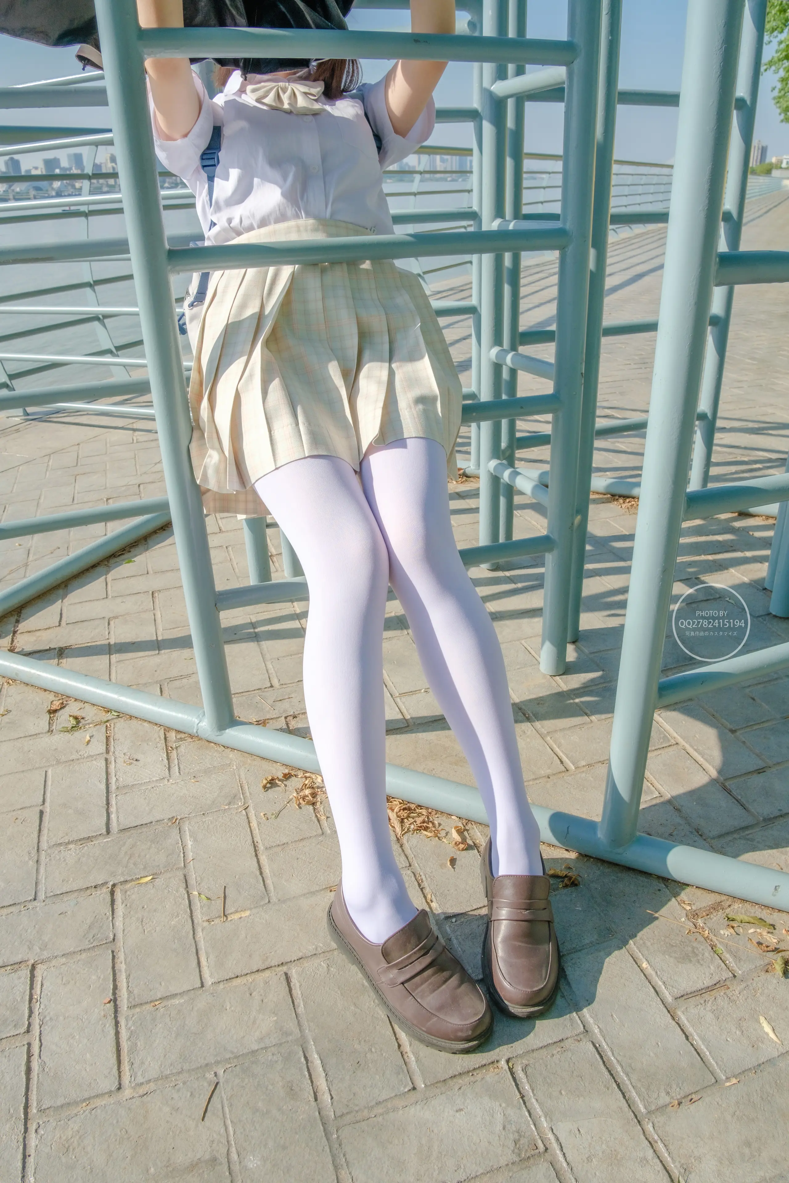 森萝财团 有料 海边JK制服白丝 [95P]